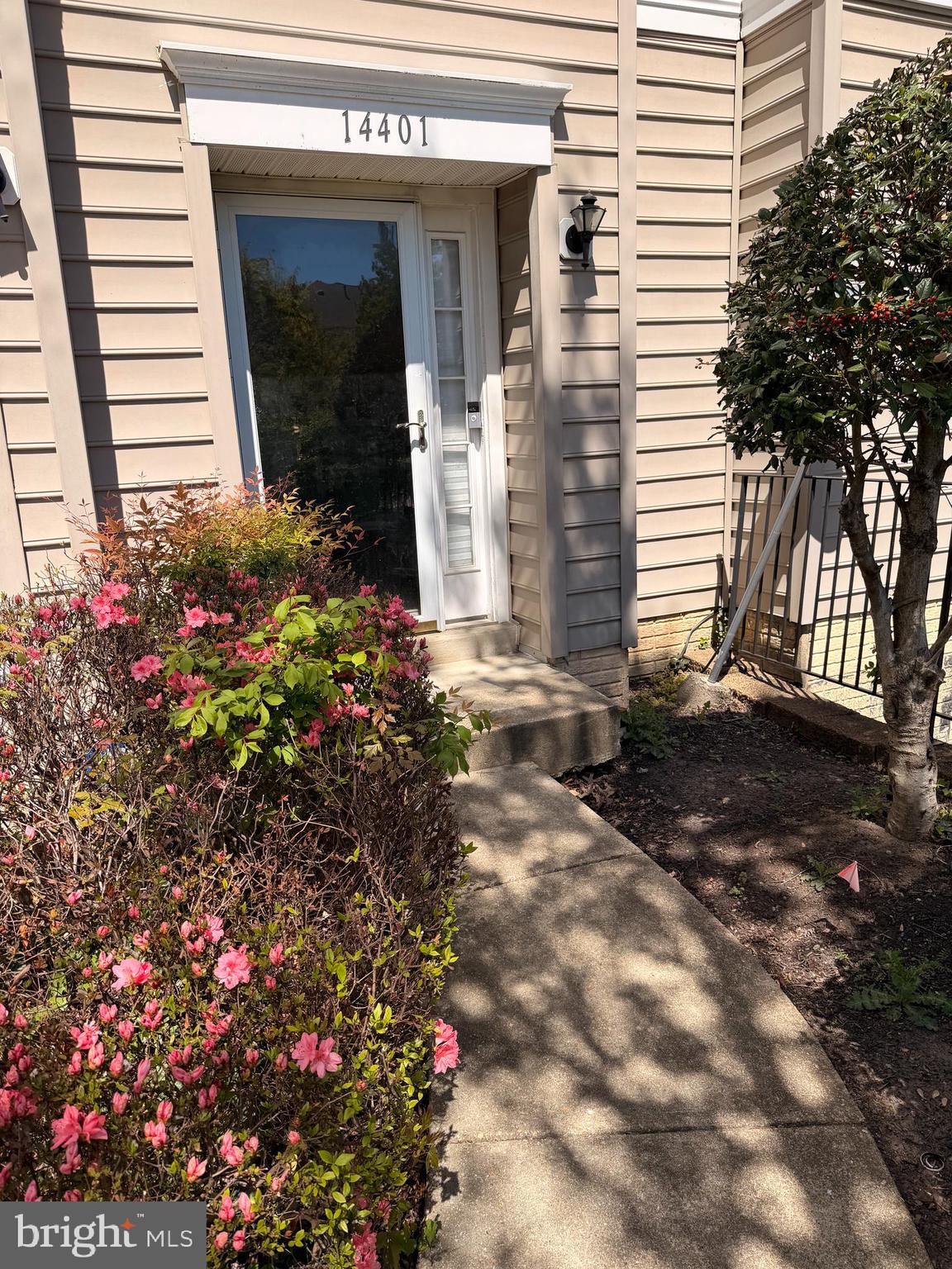 HAMPSHIRE HALL CONDO - Residential