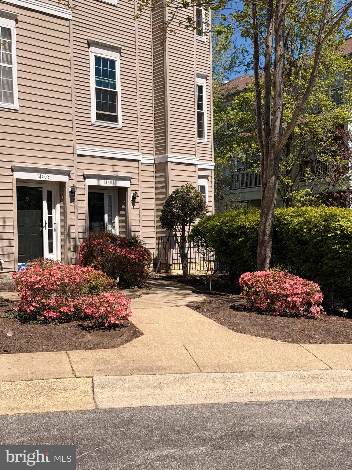 HAMPSHIRE HALL CONDO - Residential