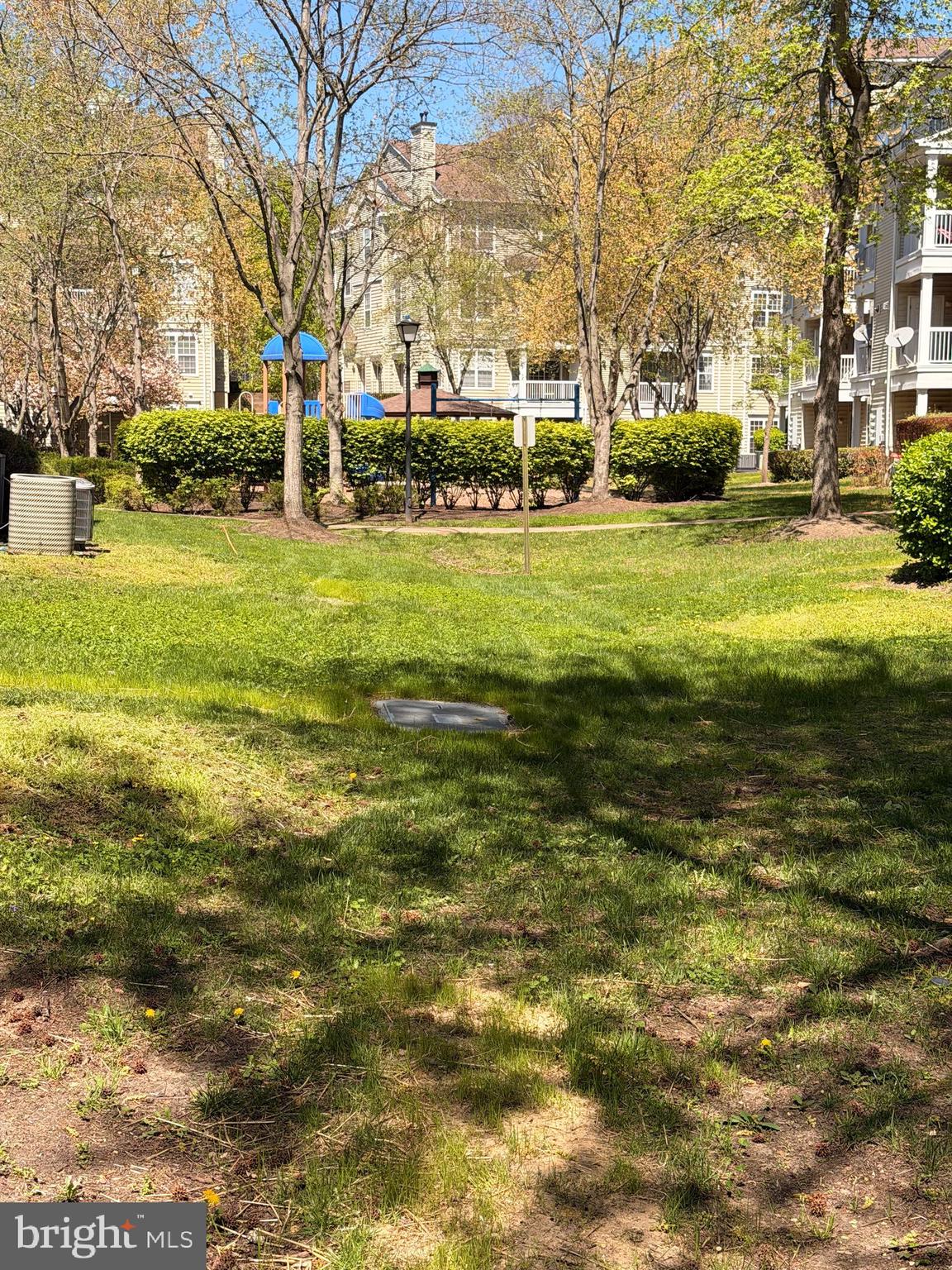 HAMPSHIRE HALL CONDO - Residential