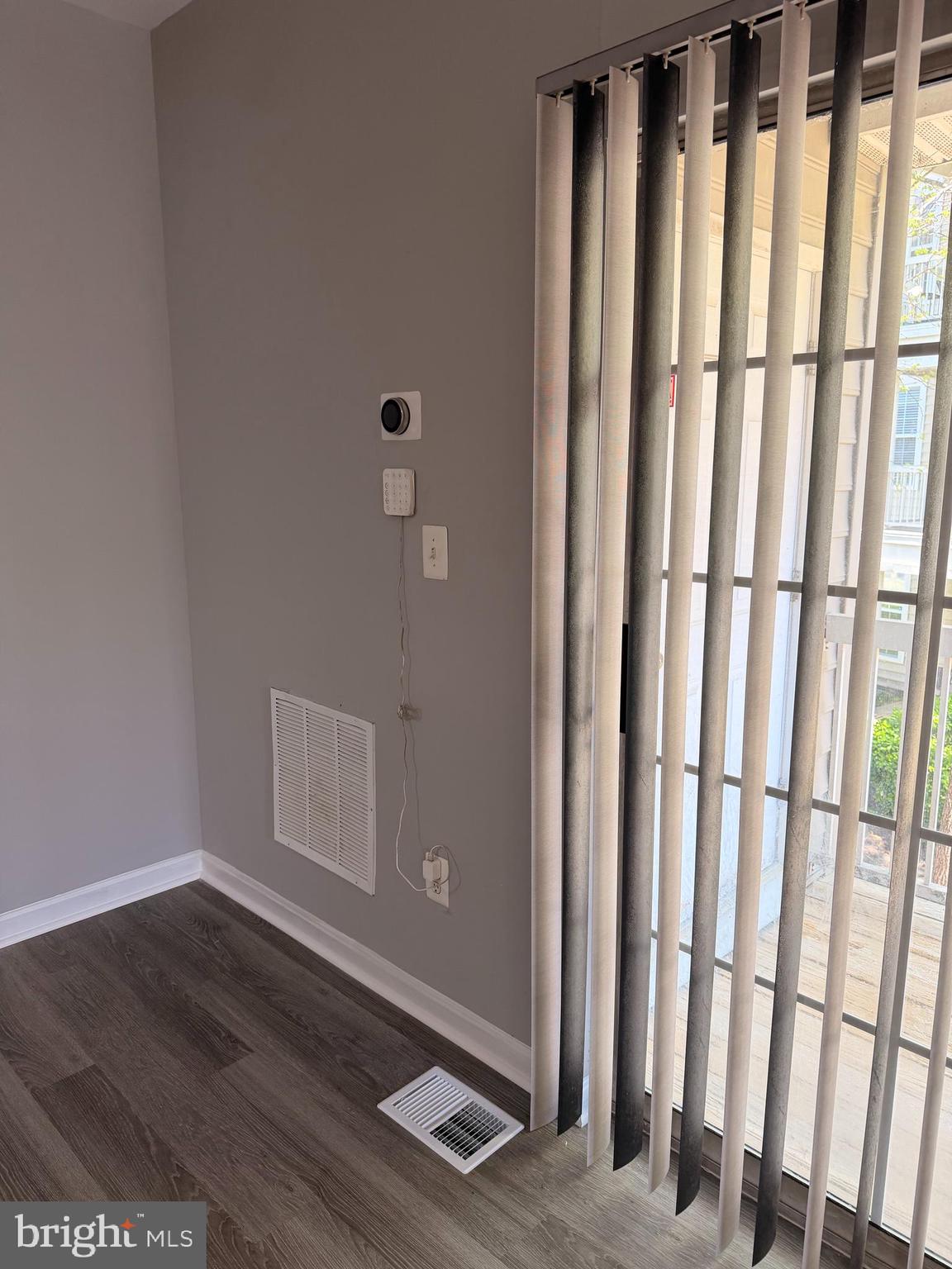 HAMPSHIRE HALL CONDO - Residential