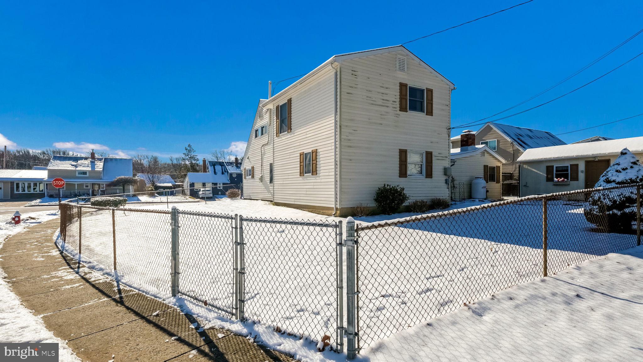 RED CEDAR HILL - Residential