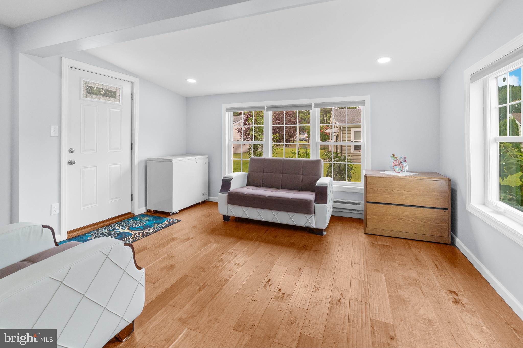 7 PICARDY PLACE
