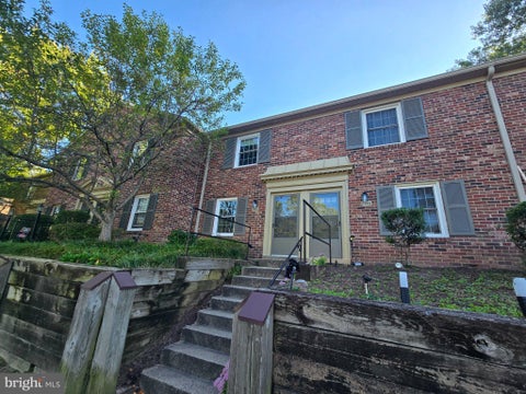 Townhouse For Rent - 8363 Dunham Court #611<br/> SPRINGFIELD, VA 22152