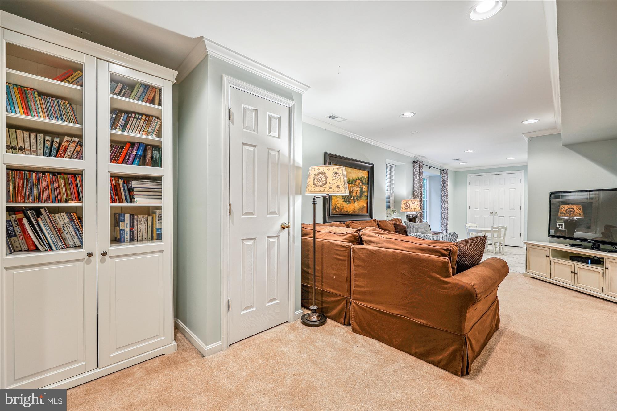 JAMES CREEK - Residential