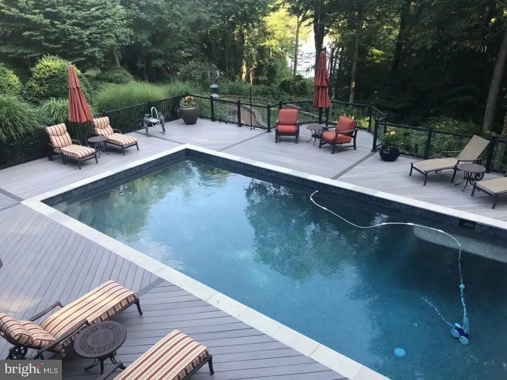 THE DOWNS - Residential