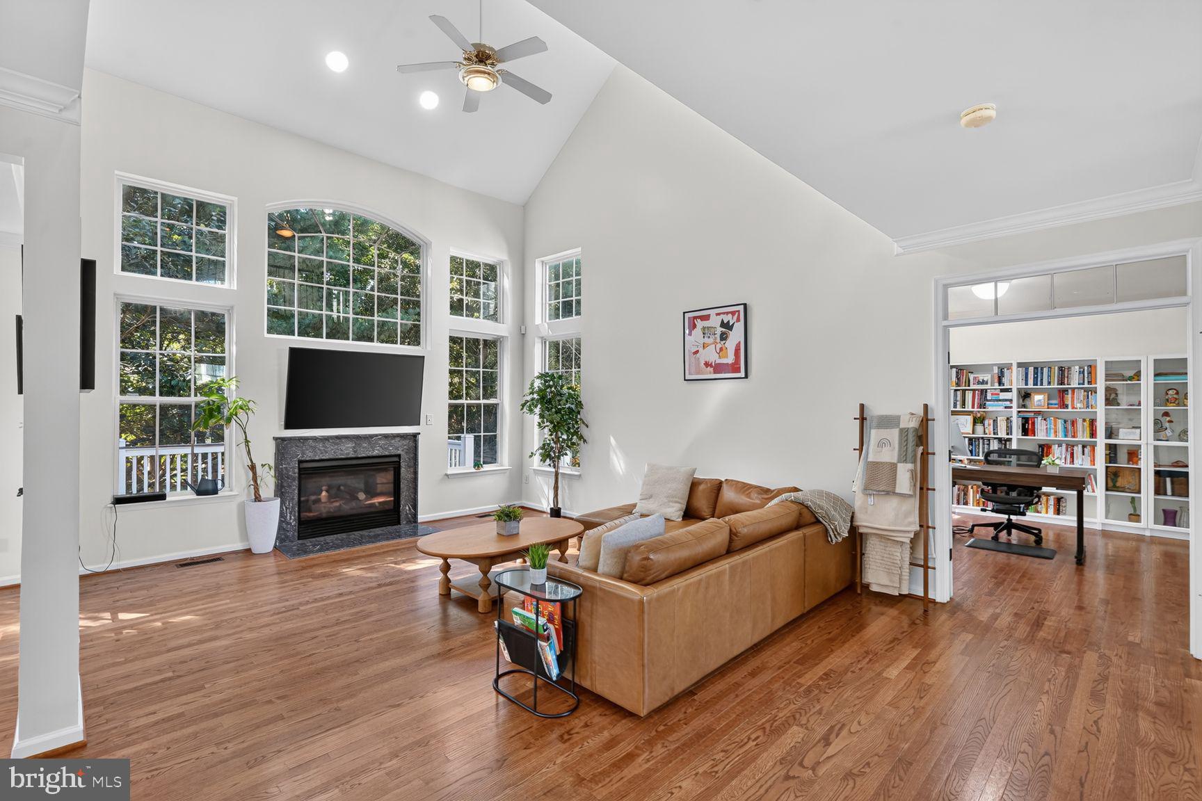 5909 BRIGHT FLOW MEWS