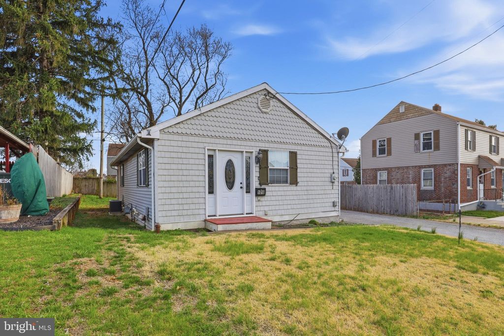Photo of 1018 Kelly Drive, YORK, PA 17404 (MLS # PAYK2100424)
