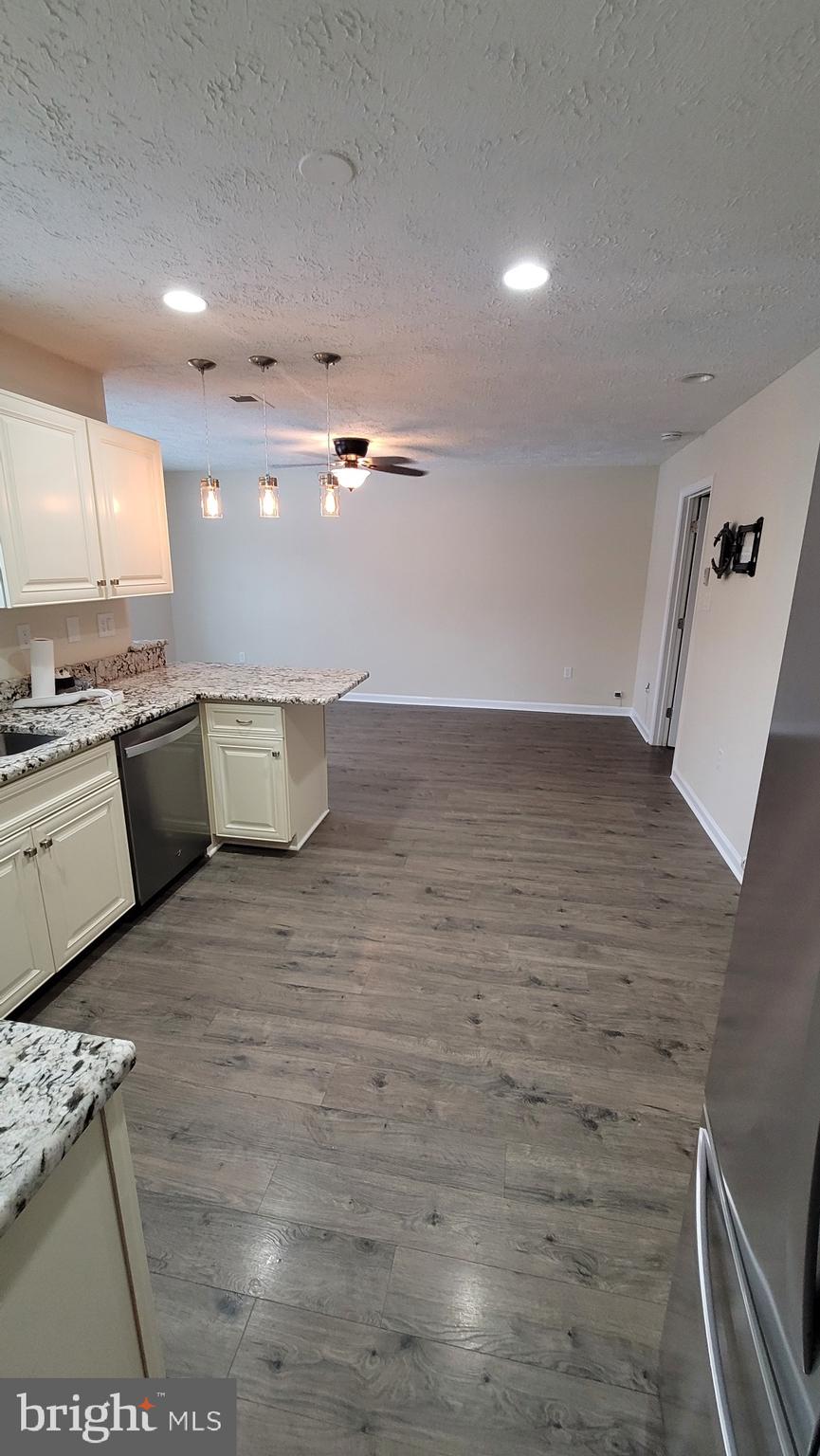 ST CHARLES SUB - DORCHESTER - Residential Lease