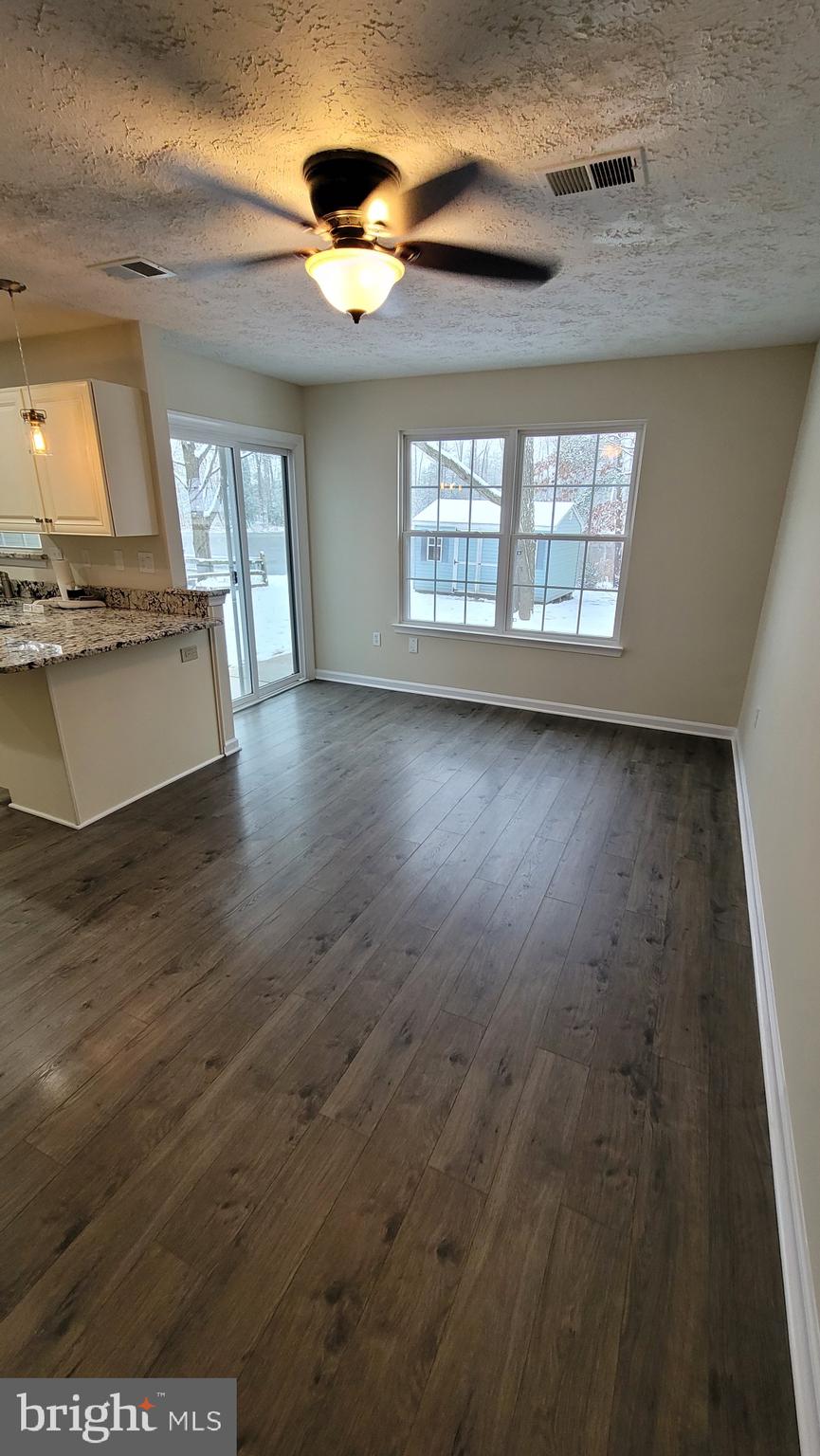 ST CHARLES SUB - DORCHESTER - Residential Lease