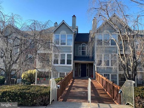 13107 BRIARCLIFF TERRACE 2-211 GERMANTOWN MD 20874