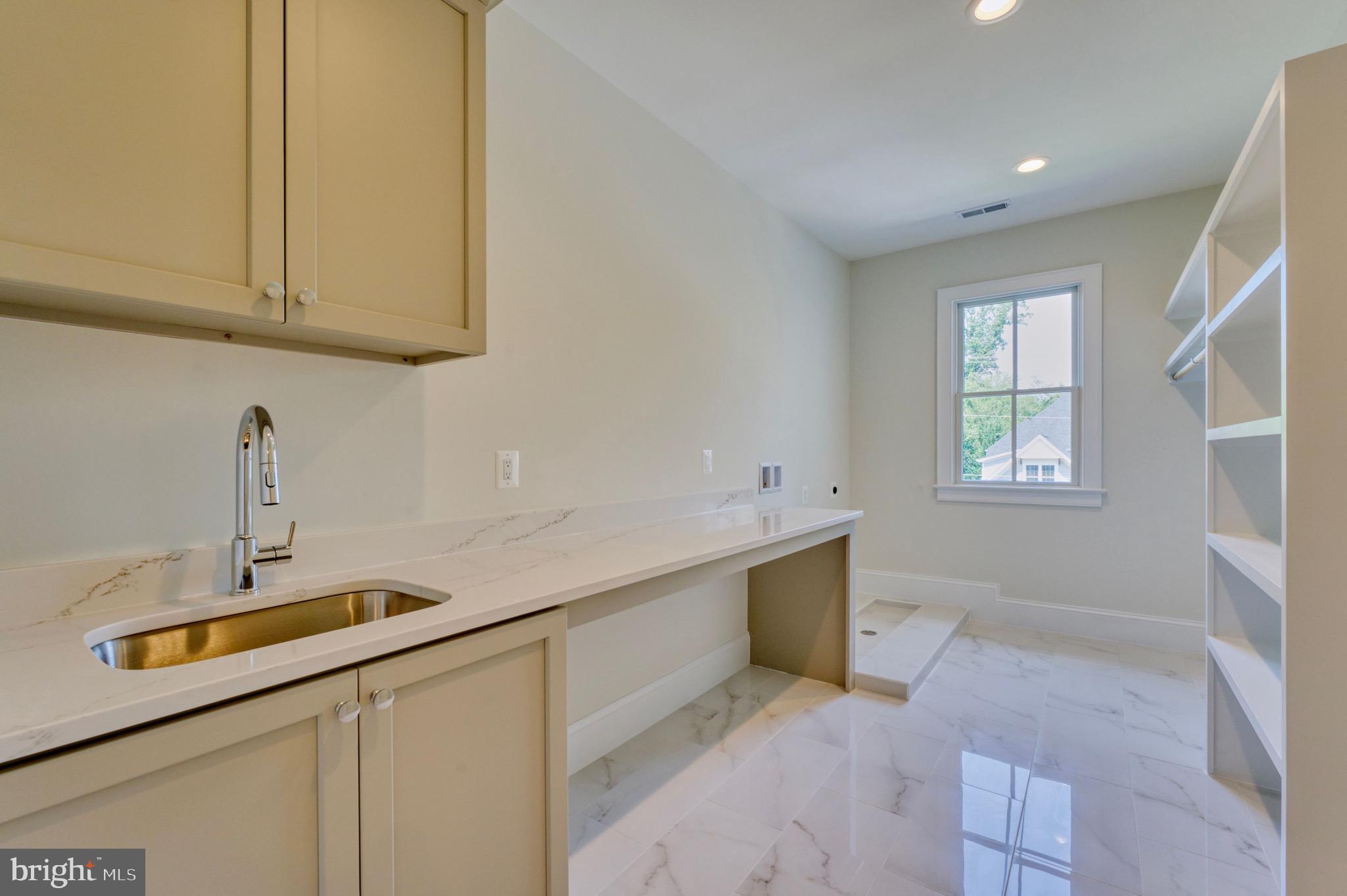 CHESTERBROOK GARDENS - Residential