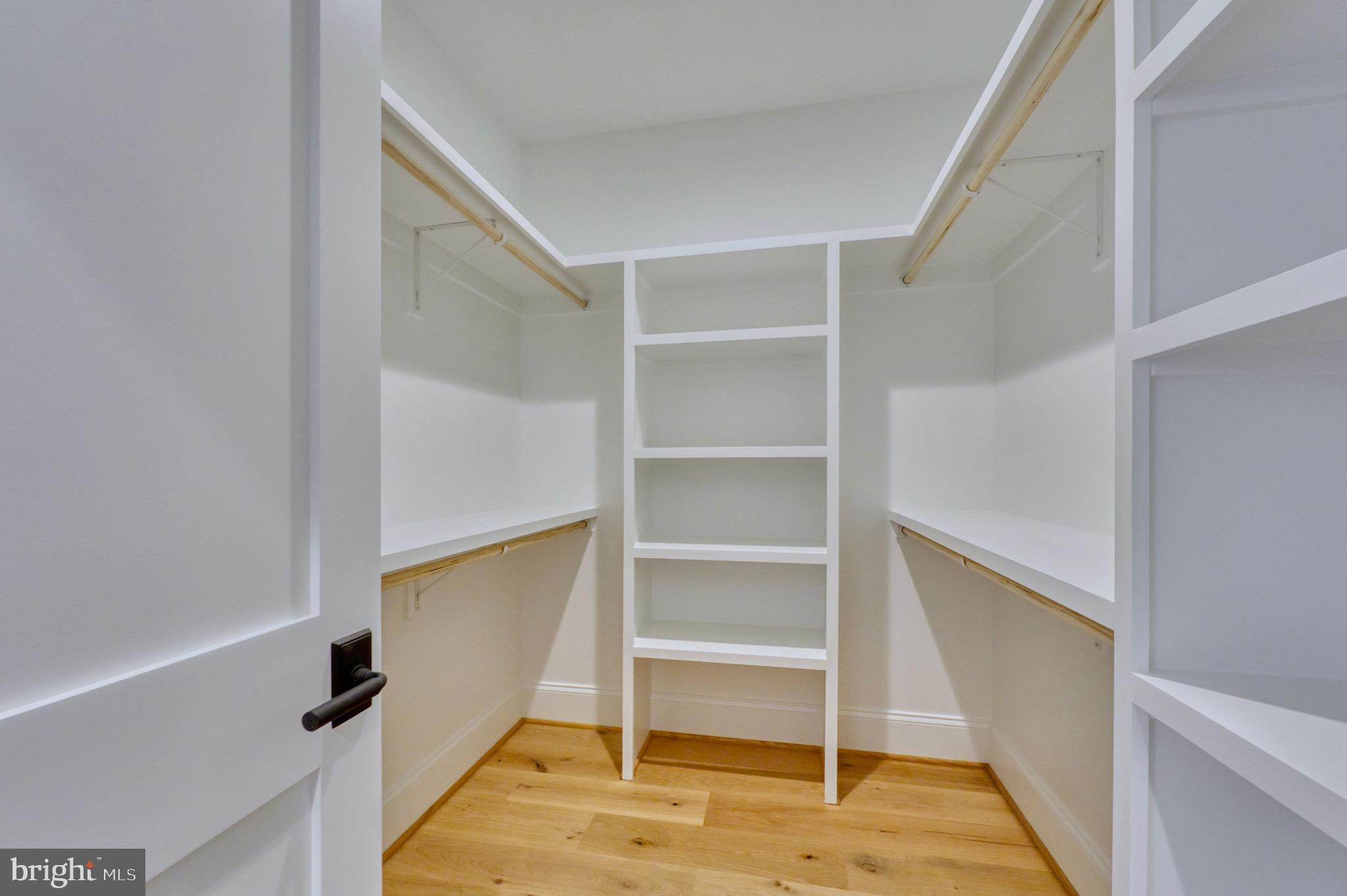 CHESTERBROOK GARDENS - Residential