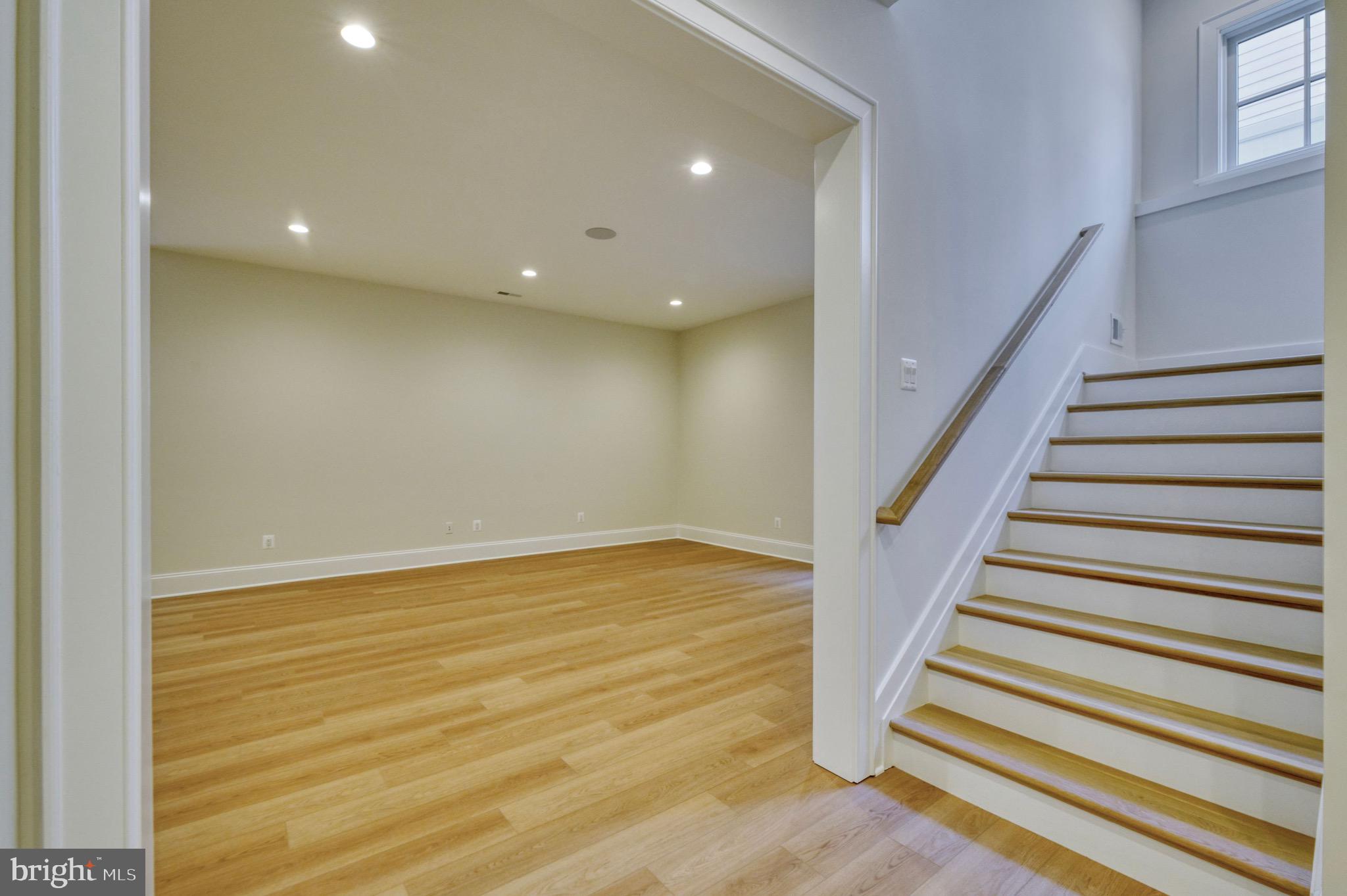 CHESTERBROOK GARDENS - Residential