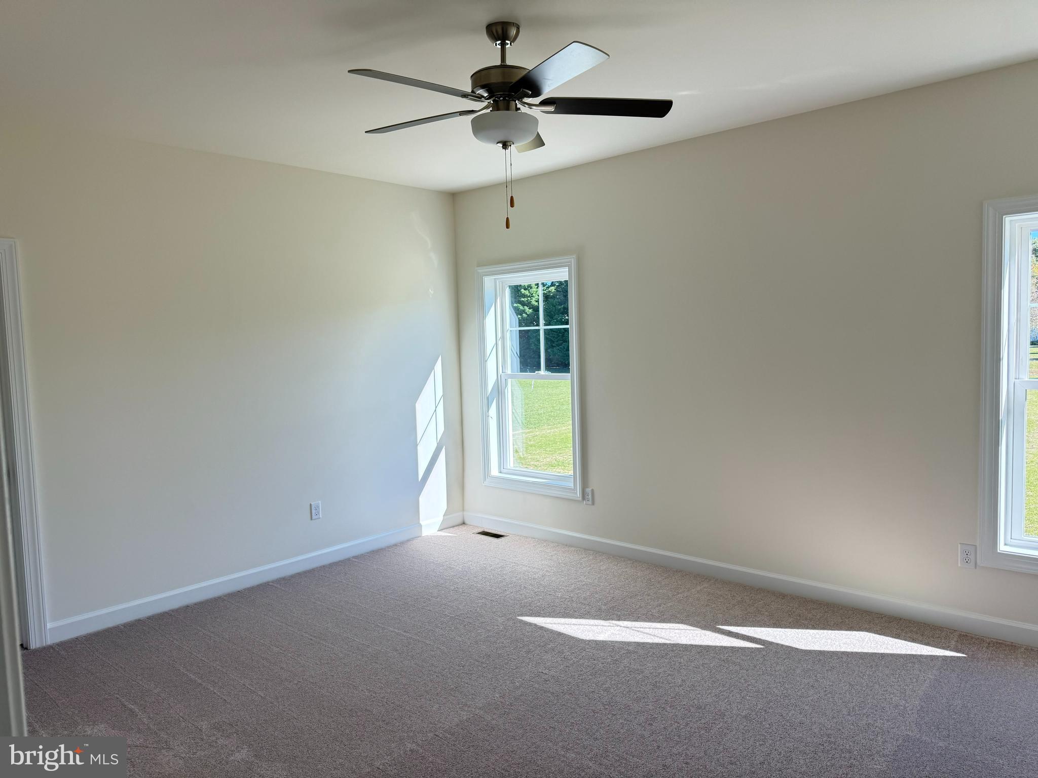 302 GREENBROOK DR