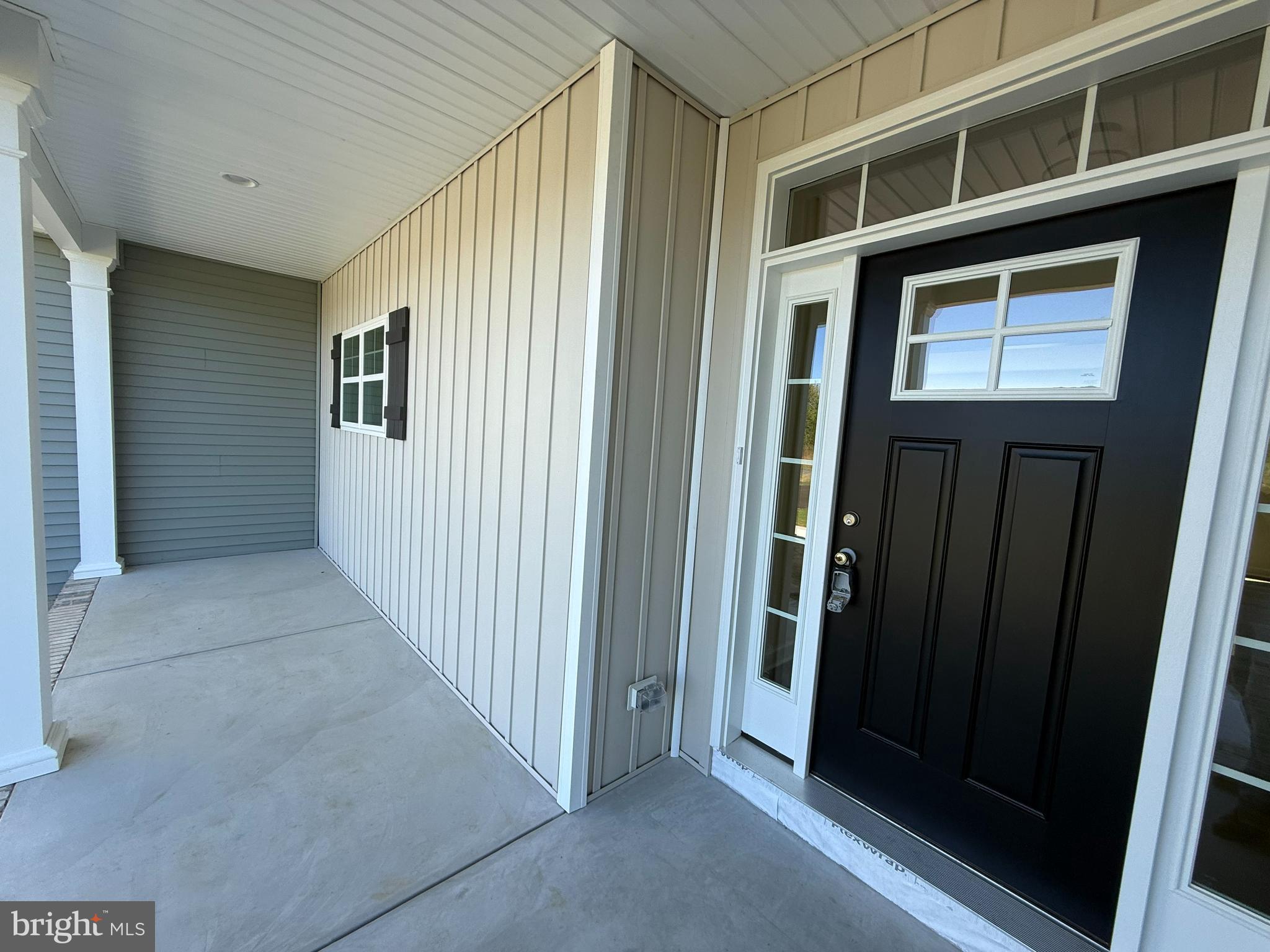 302 GREENBROOK DR