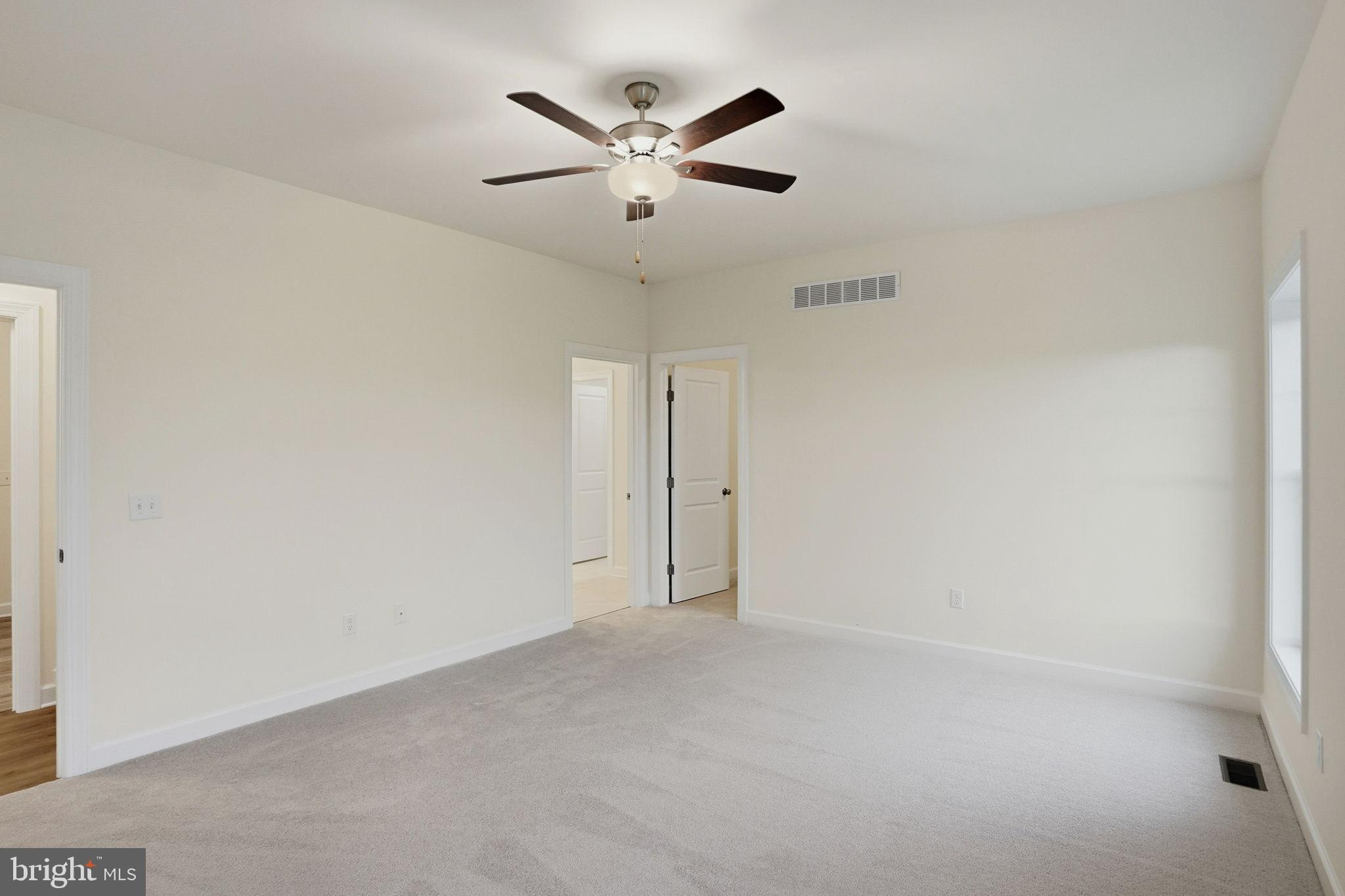 302 GREENBROOK DR