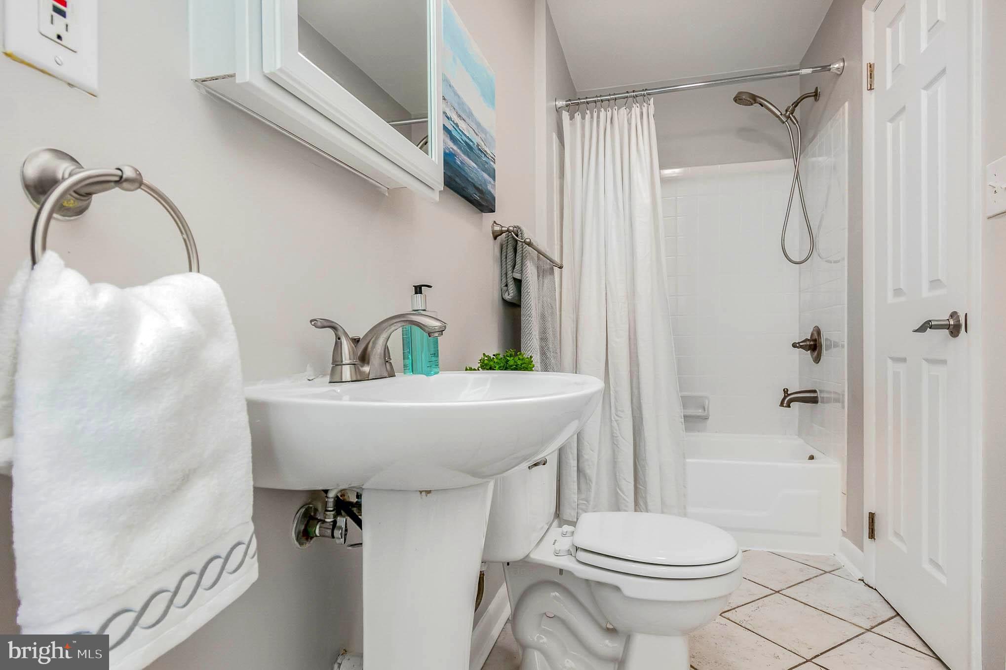 WASHINGTON VILLAGE - Residential