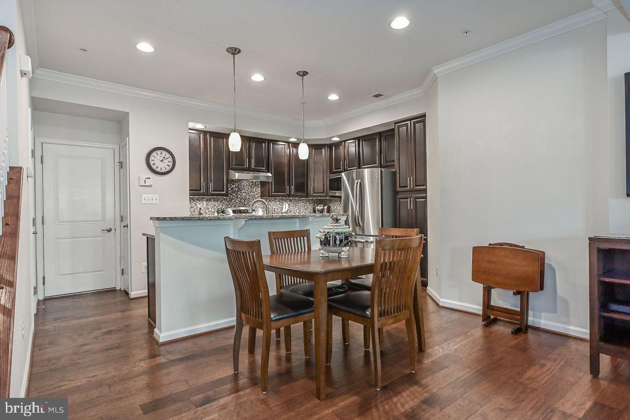 SOMERSET CONDO - Residential