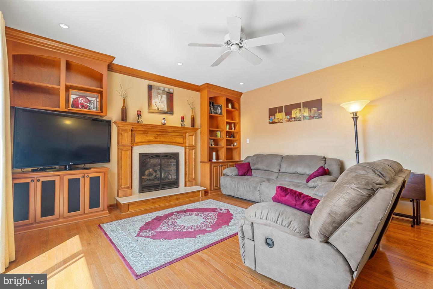 RESERVOIR RIDGE - Residential