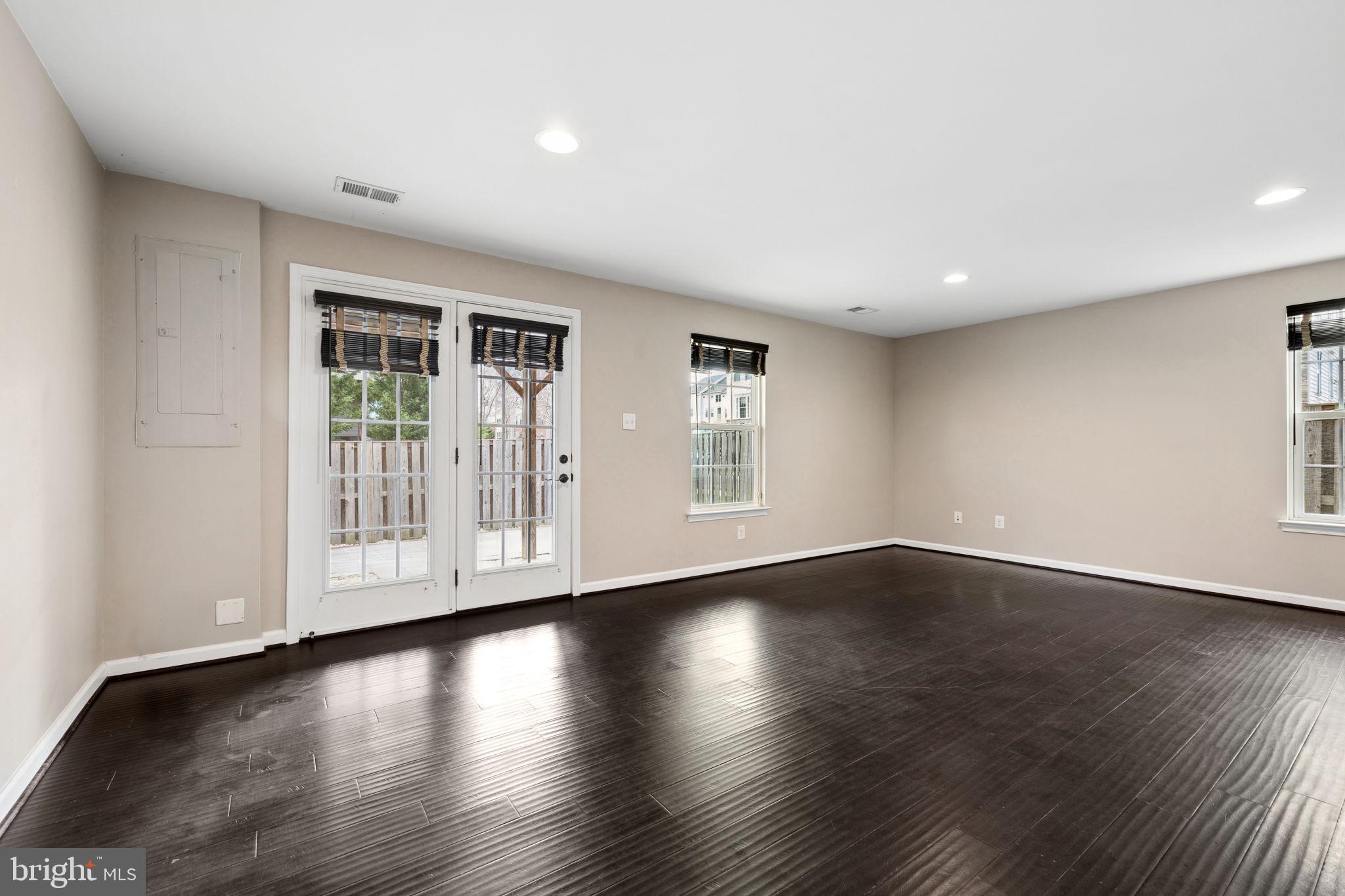 WENTWORTH GREEN - Residential