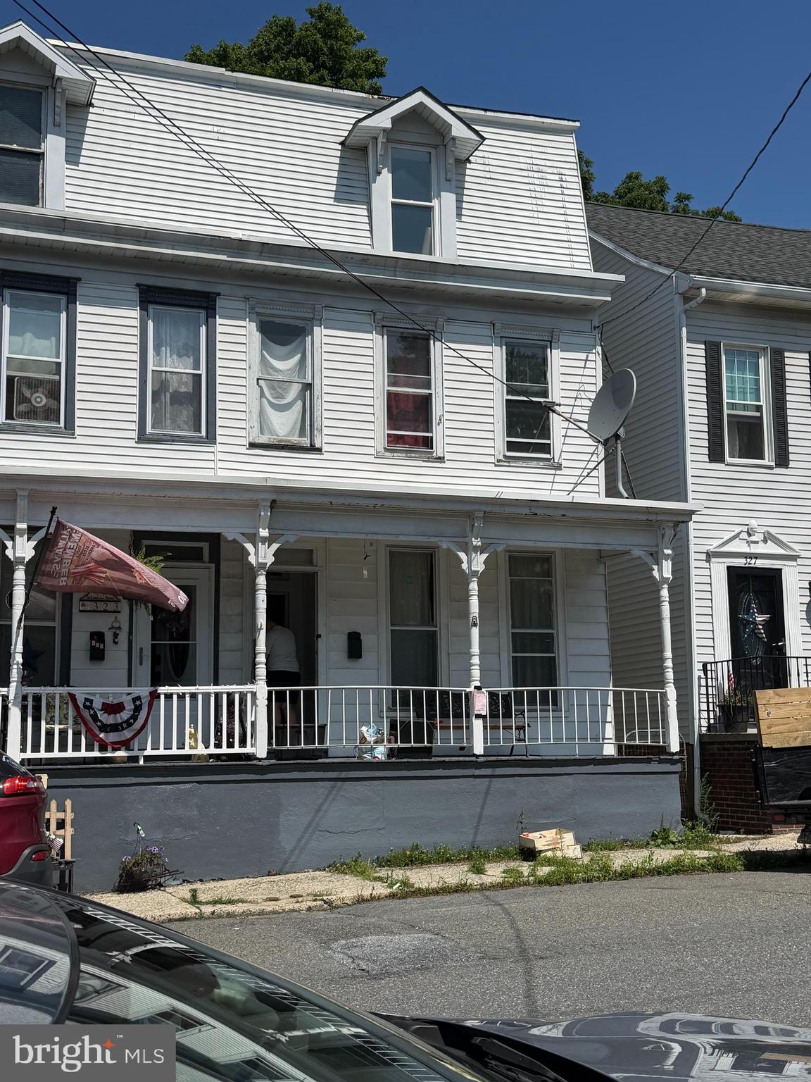 325 W COAL STREET