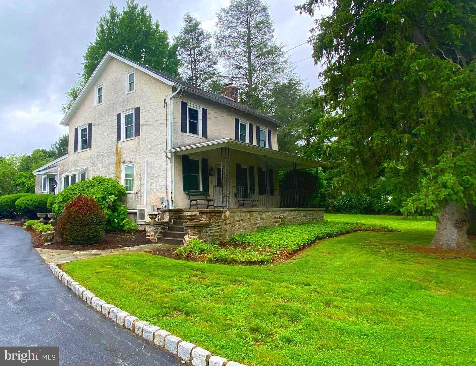 Space available in this charming property located in the heart of Lionville. This residence offers privacy and scenic views as well as quick access to restaurants, entertainment and major roads. The home sits on a large private estate and includes this 1 bedroom suite with air conditioning, private entrance and large deck . Great back yard for enjoying as well as relaxing in the area's nature and tranquility.