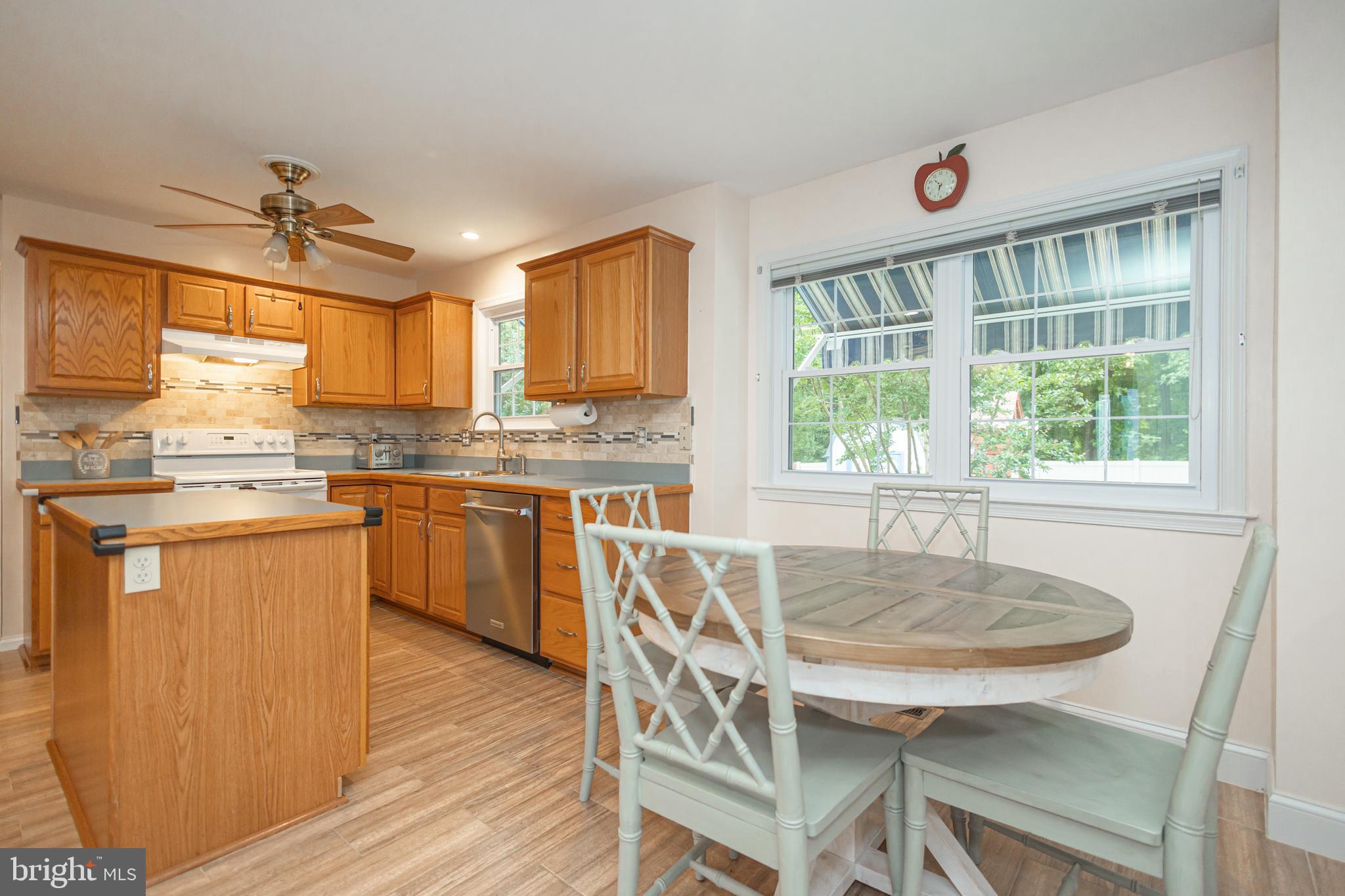 WELLINGTON ESTATES - Residential