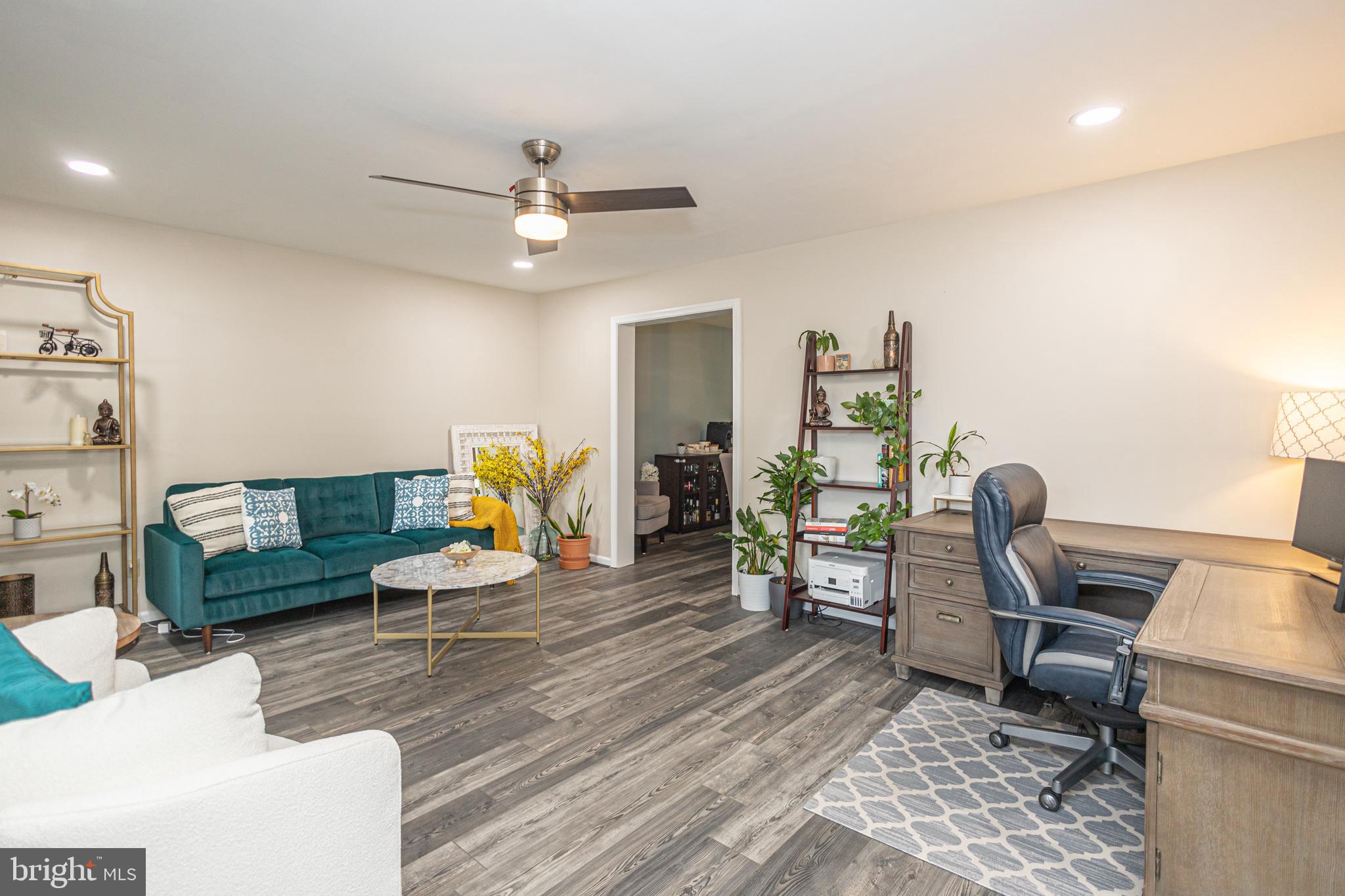 WELLINGTON ESTATES - Residential