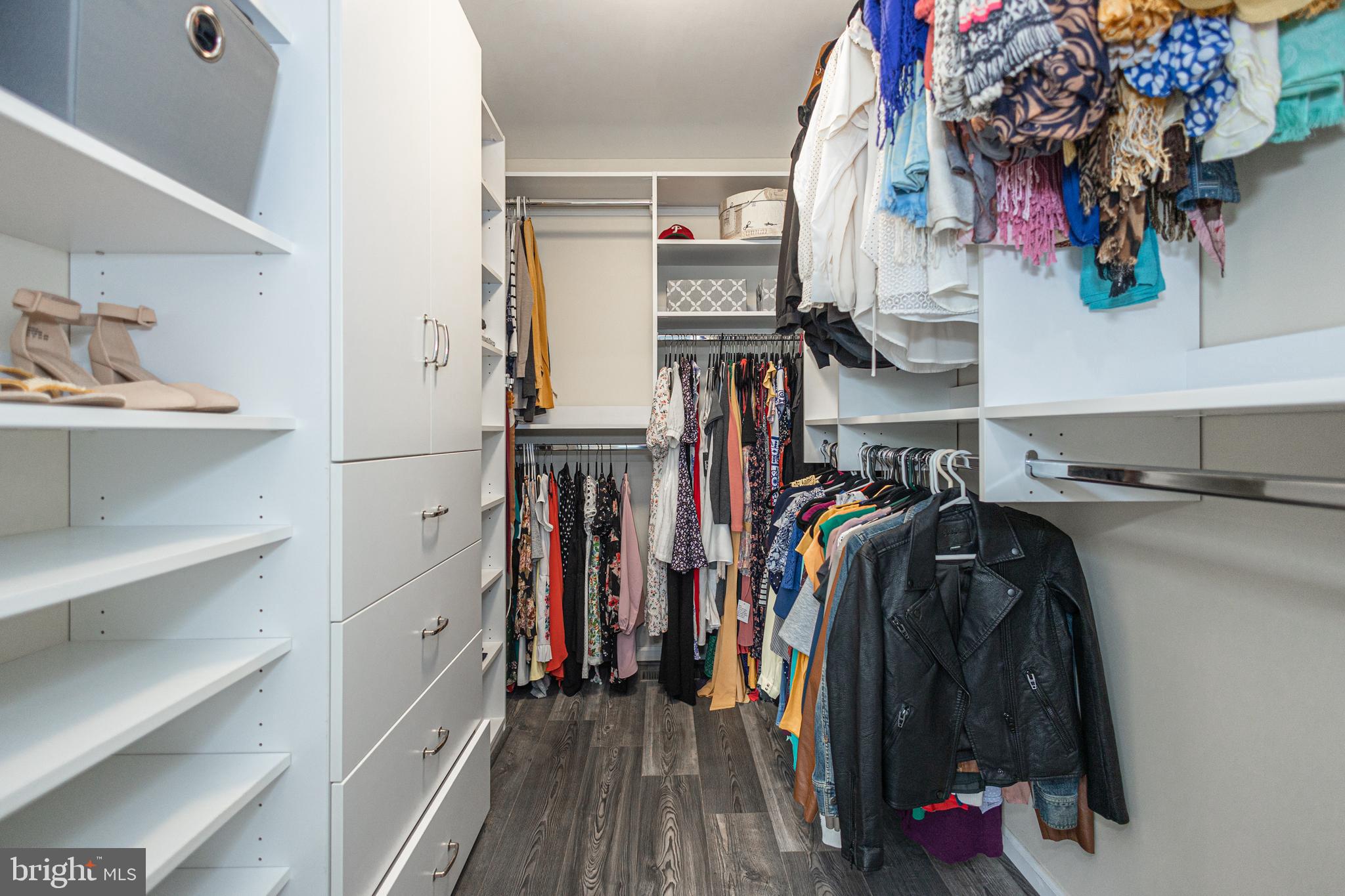 WELLINGTON ESTATES - Residential