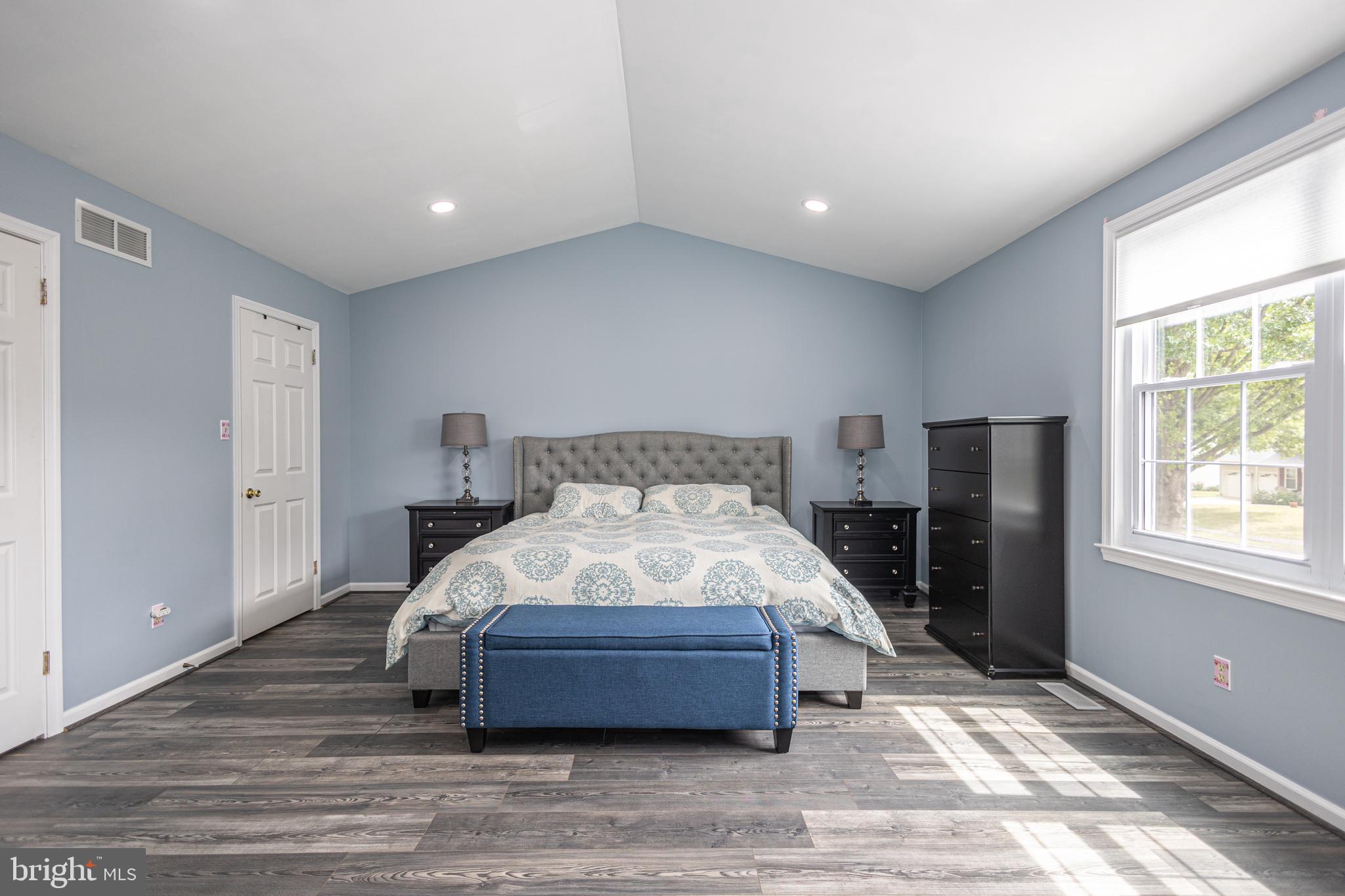 WELLINGTON ESTATES - Residential