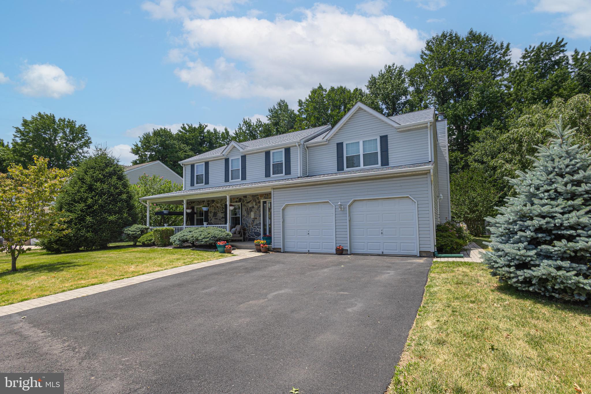 WELLINGTON ESTATES - Residential