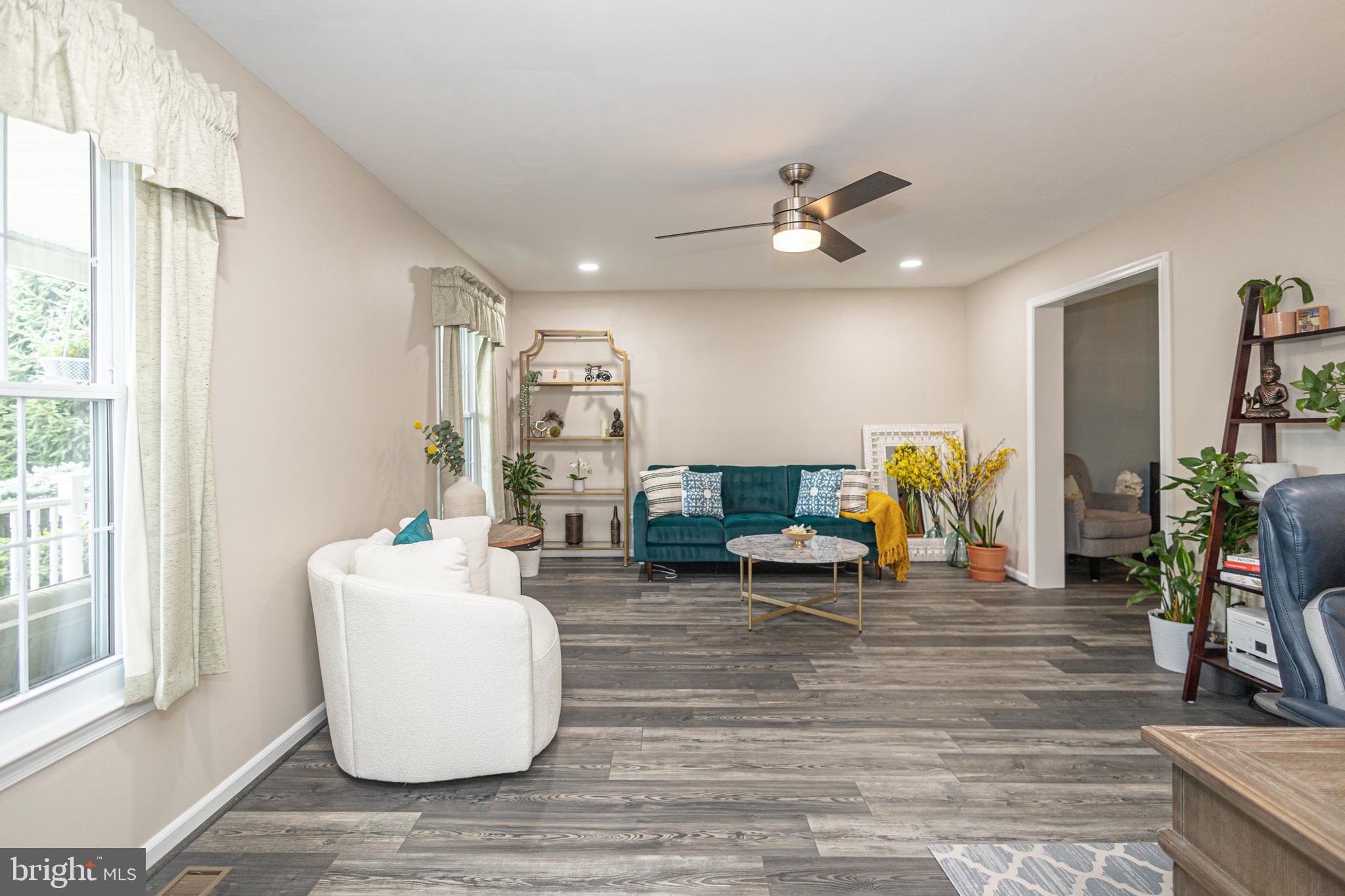 WELLINGTON ESTATES - Residential