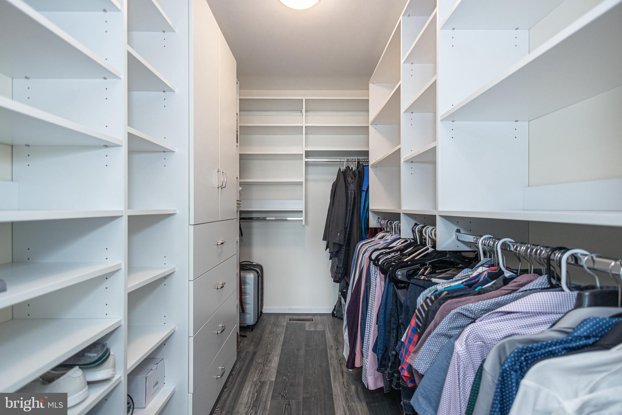 WELLINGTON ESTATES - Residential