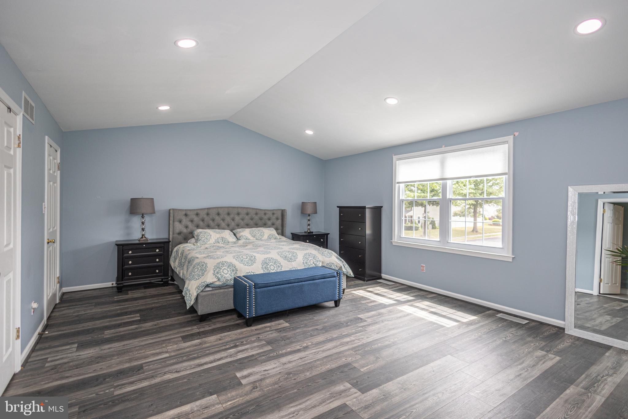 WELLINGTON ESTATES - Residential