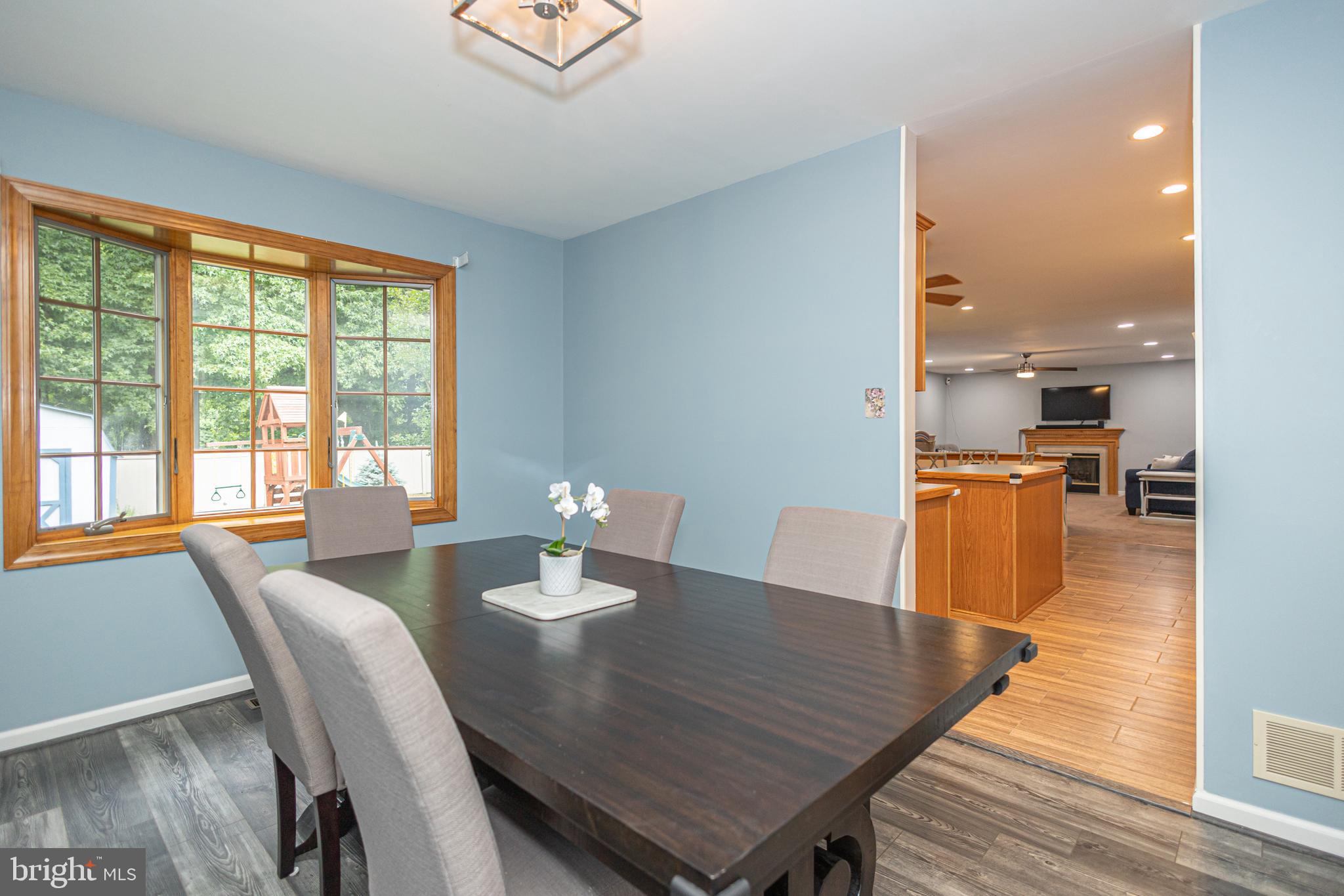 WELLINGTON ESTATES - Residential