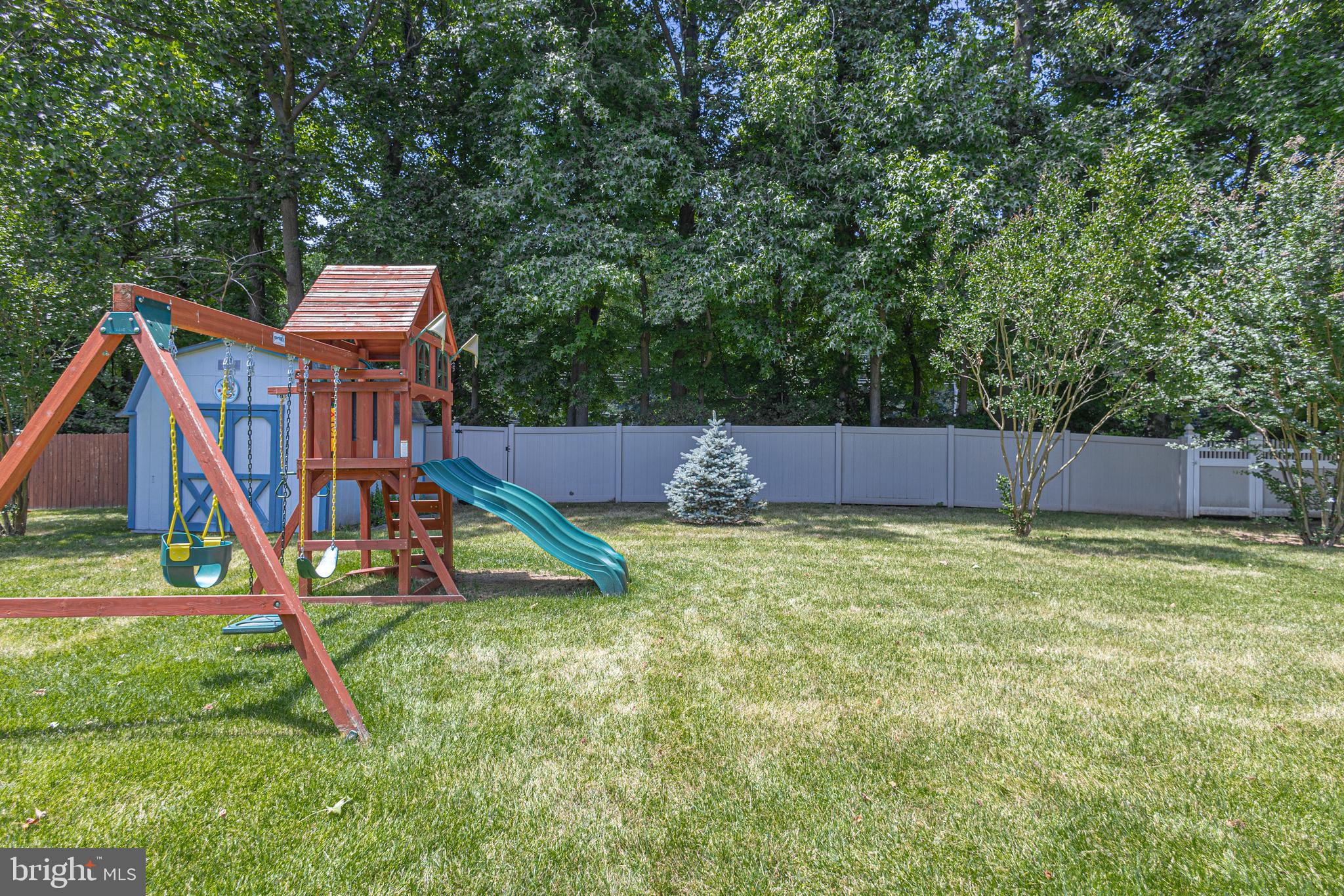 WELLINGTON ESTATES - Residential