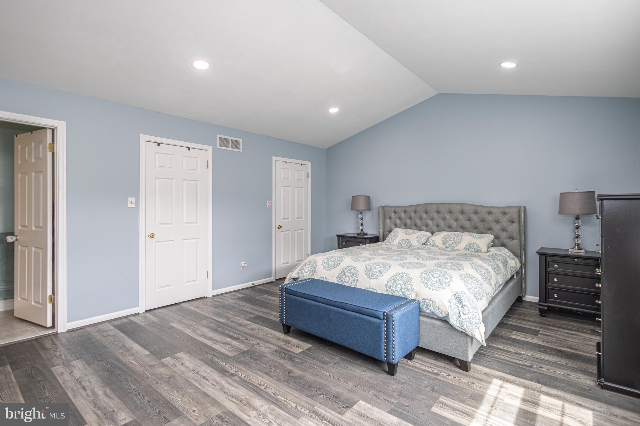 WELLINGTON ESTATES - Residential