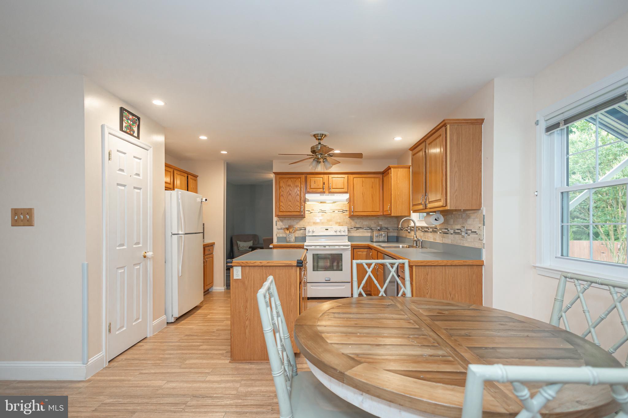 WELLINGTON ESTATES - Residential