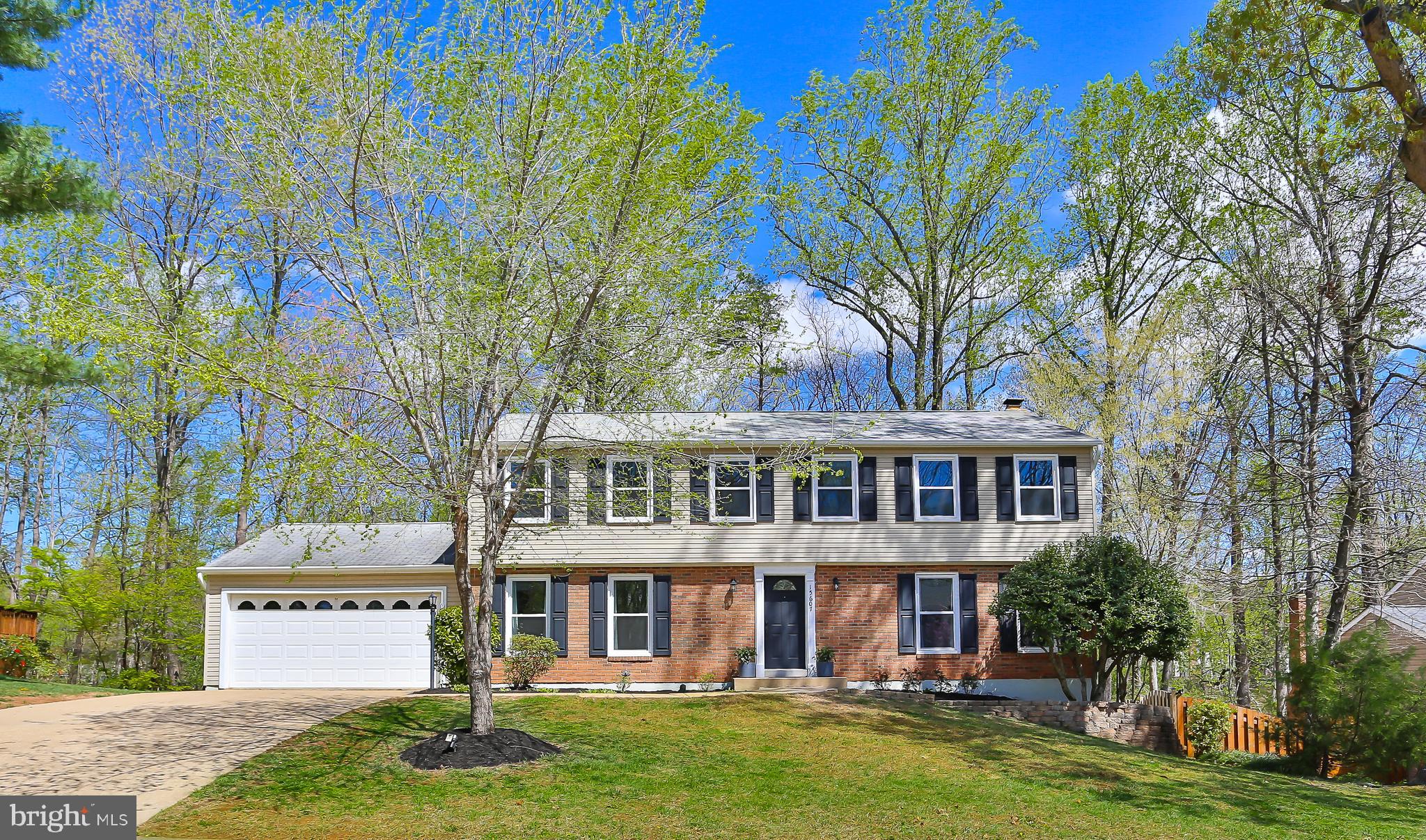 COUNTRY CLUB LAKE - Residential