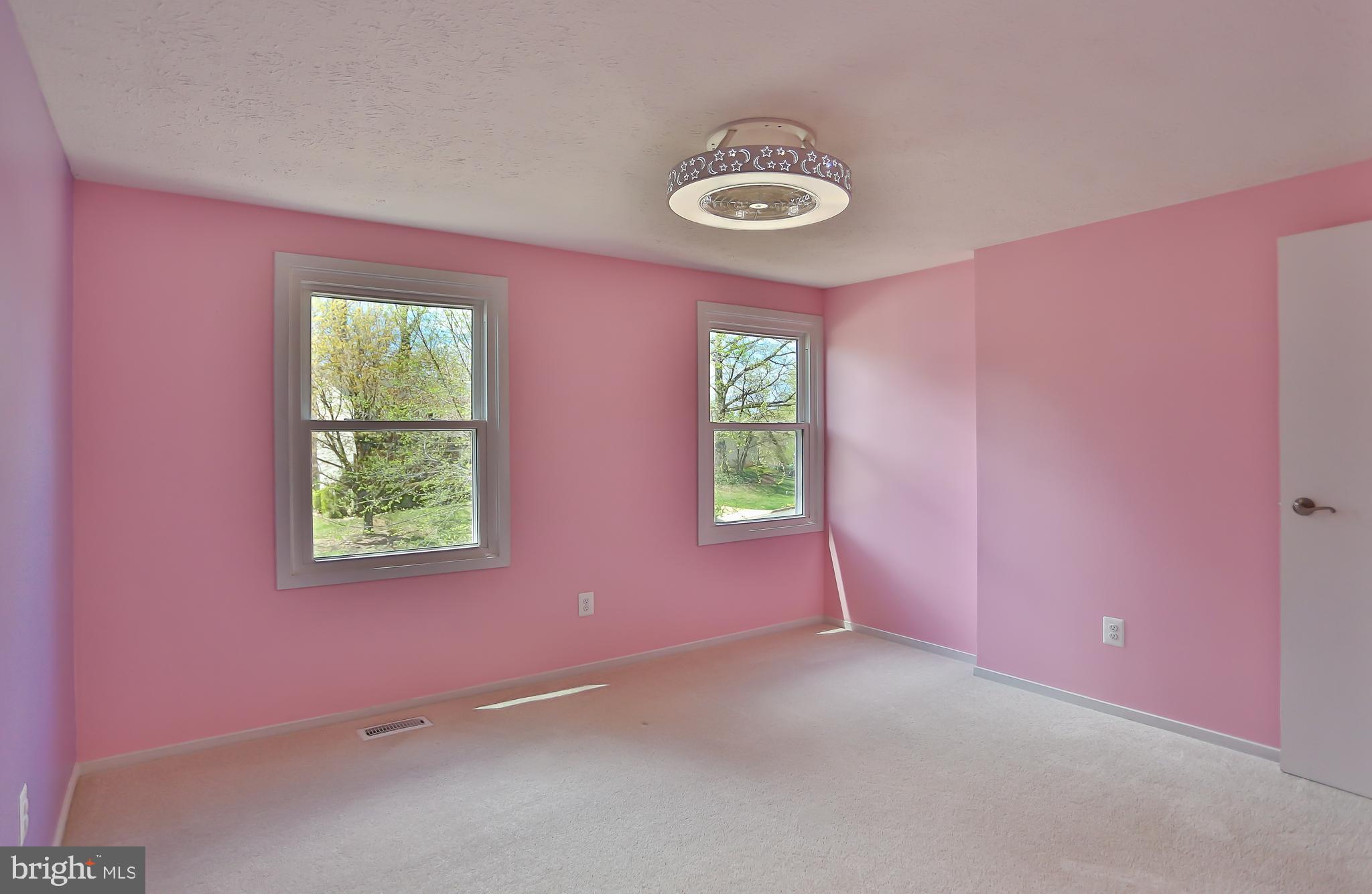 COUNTRY CLUB LAKE - Residential