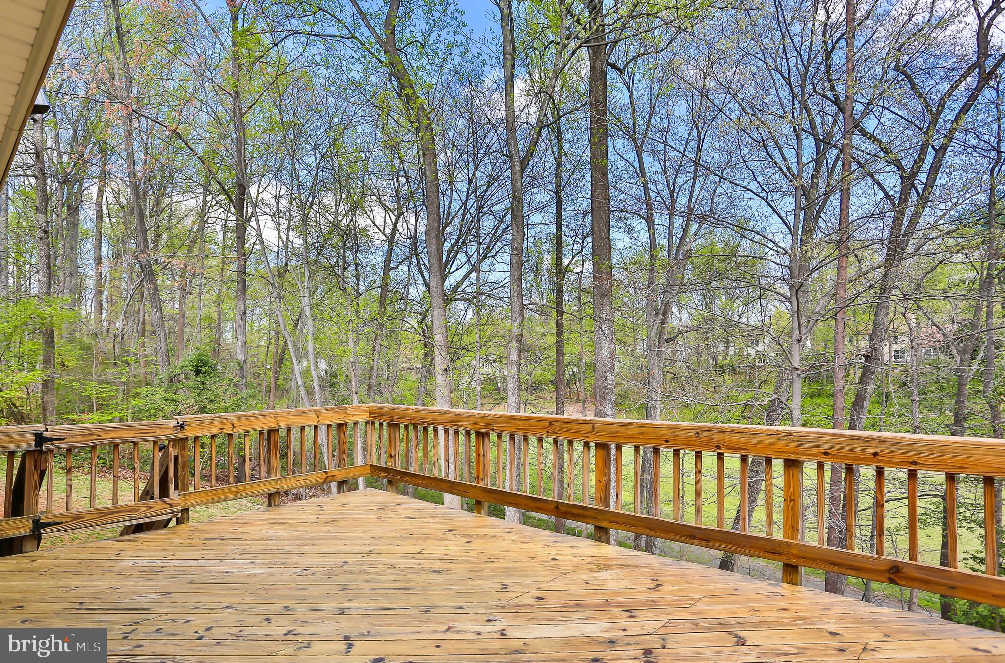 COUNTRY CLUB LAKE - Residential