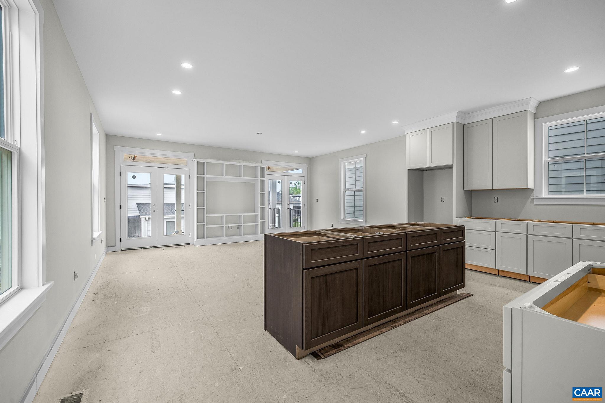 LOCHLYN HILL - Residential