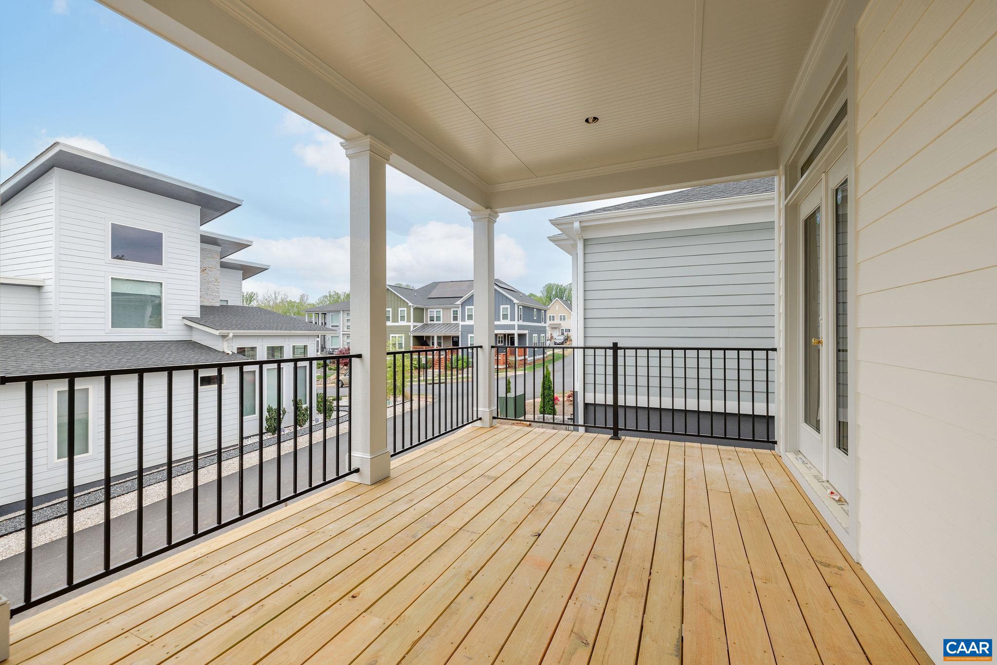 LOCHLYN HILL - Residential