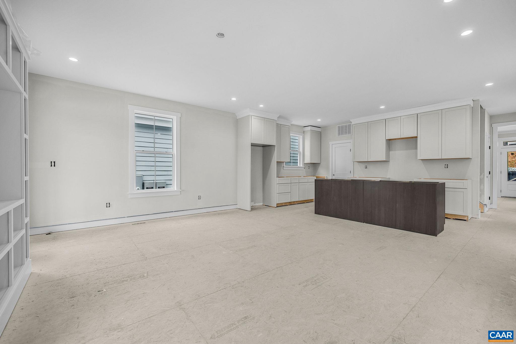 LOCHLYN HILL - Residential
