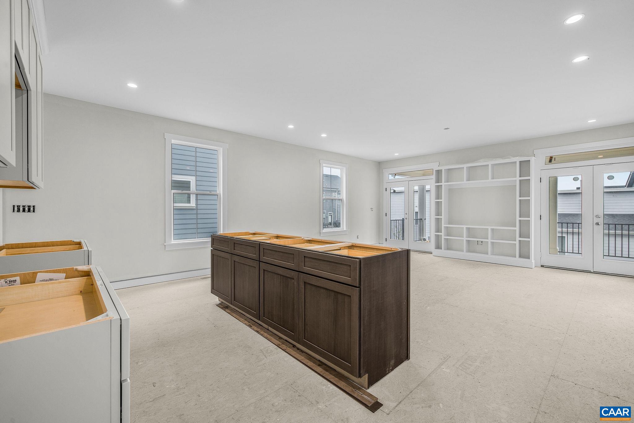 LOCHLYN HILL - Residential