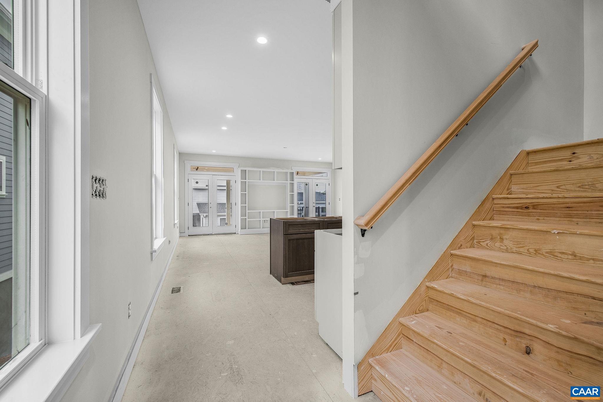 LOCHLYN HILL - Residential