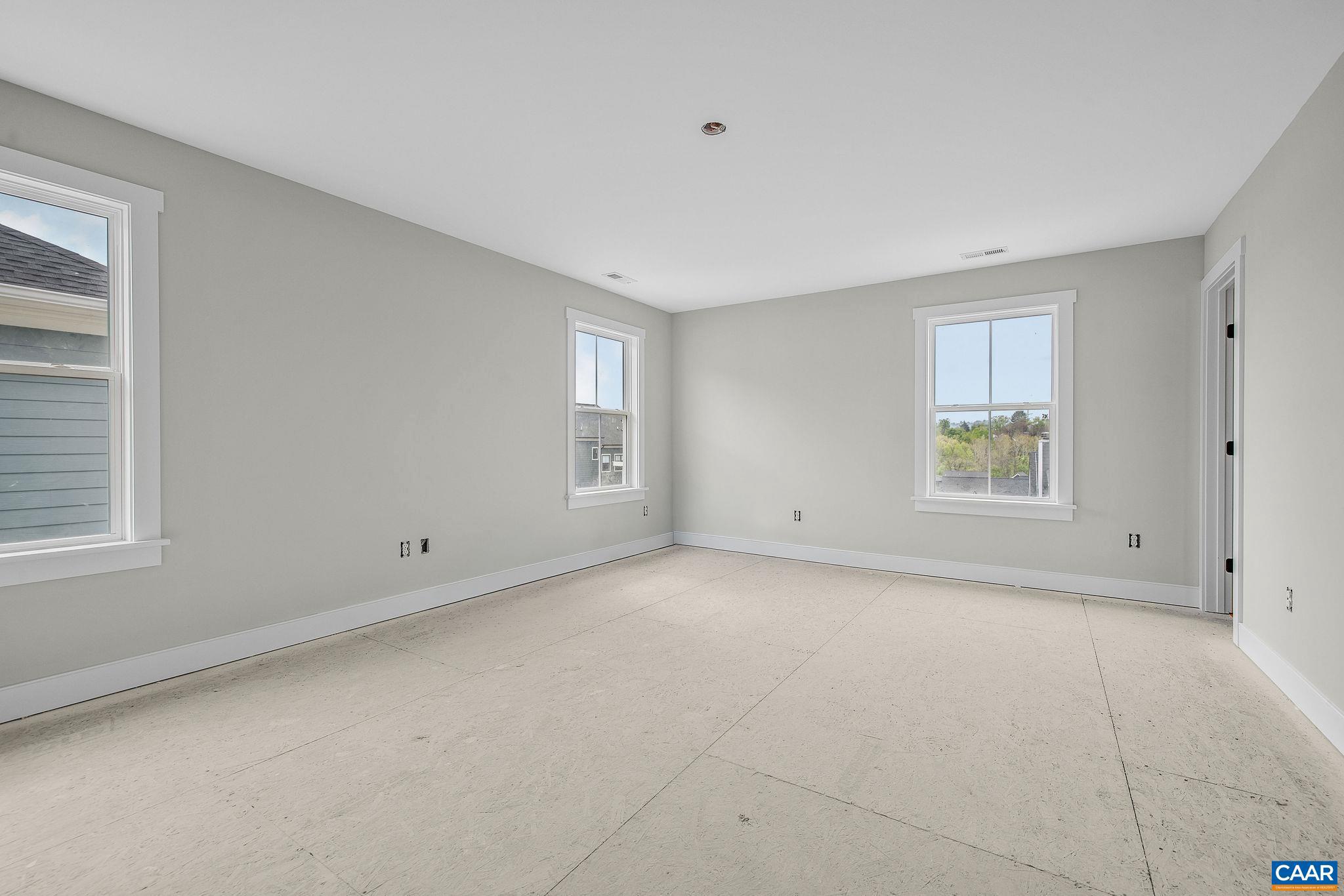 LOCHLYN HILL - Residential