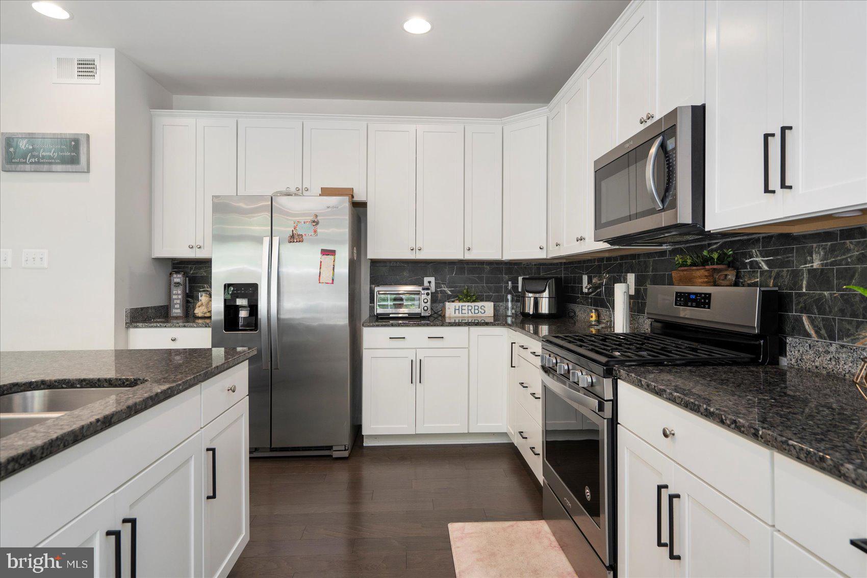 PRESERVE AT WINDLASS RUN - Residential