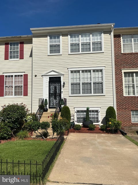 Townhouse For Sale - 3603 Wood Creek Drive<br/> SUITLAND, MD 20746