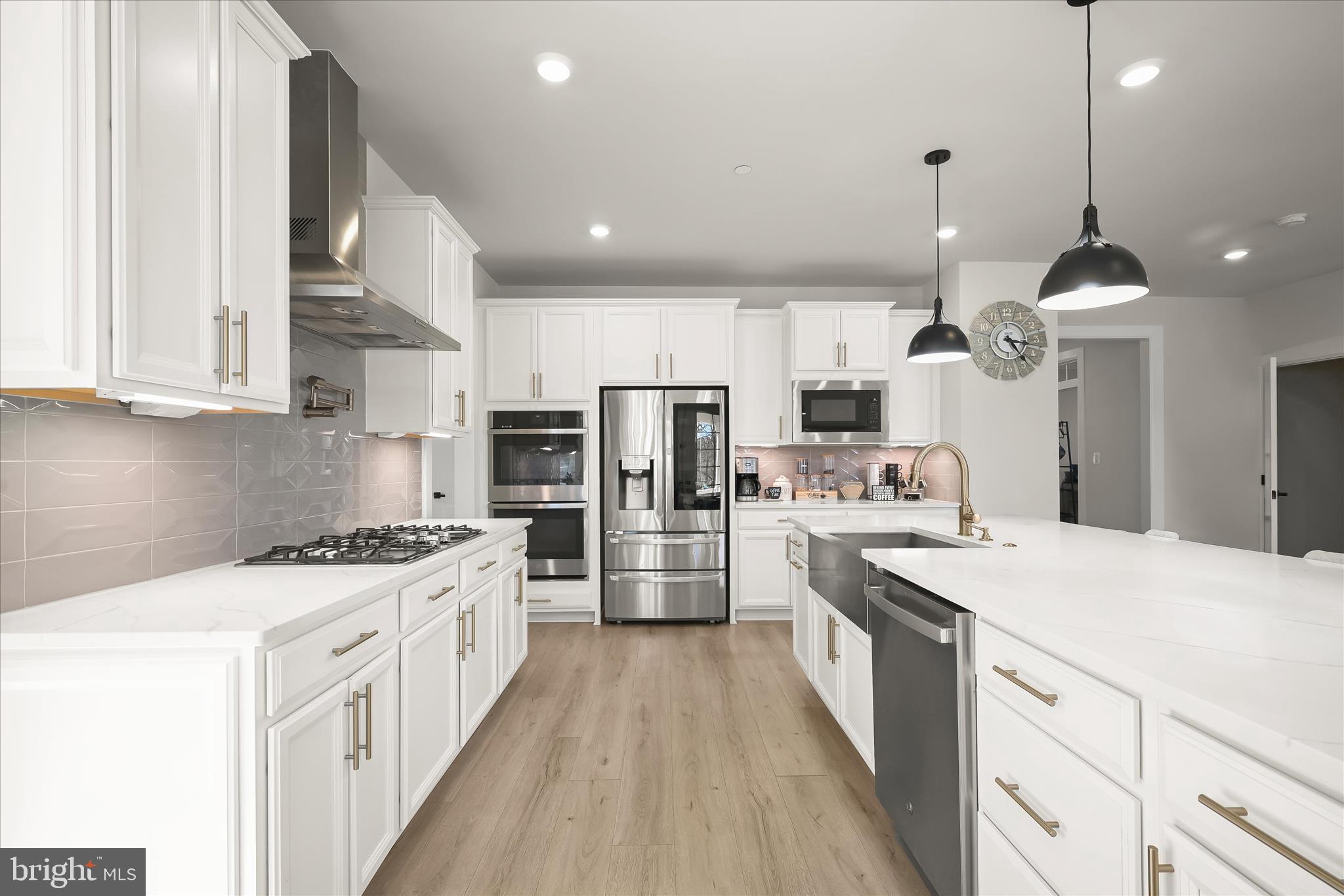 CEDAR CREEK - Residential